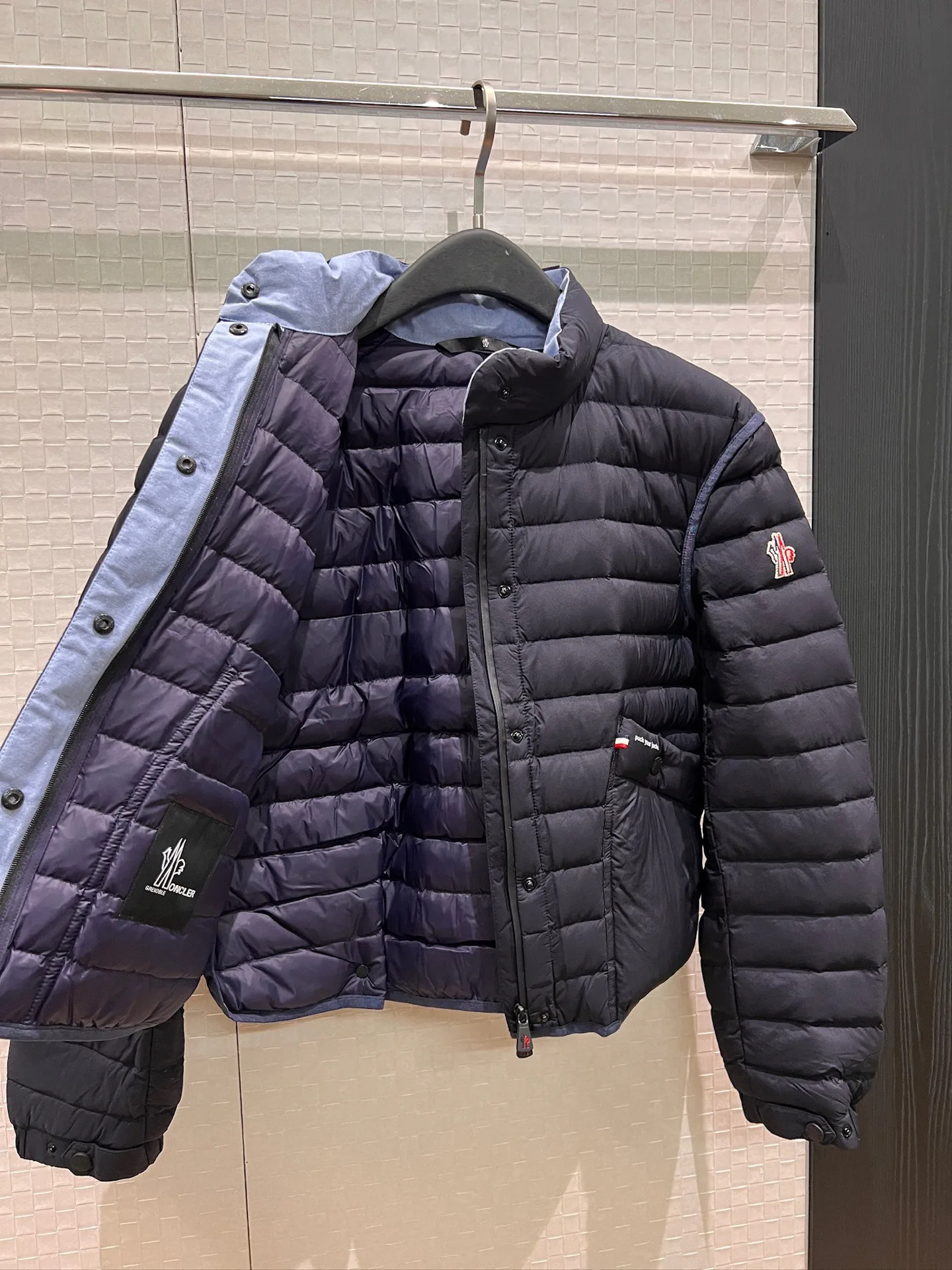 Куртки И Пуховики Женские Moncler 19647973
