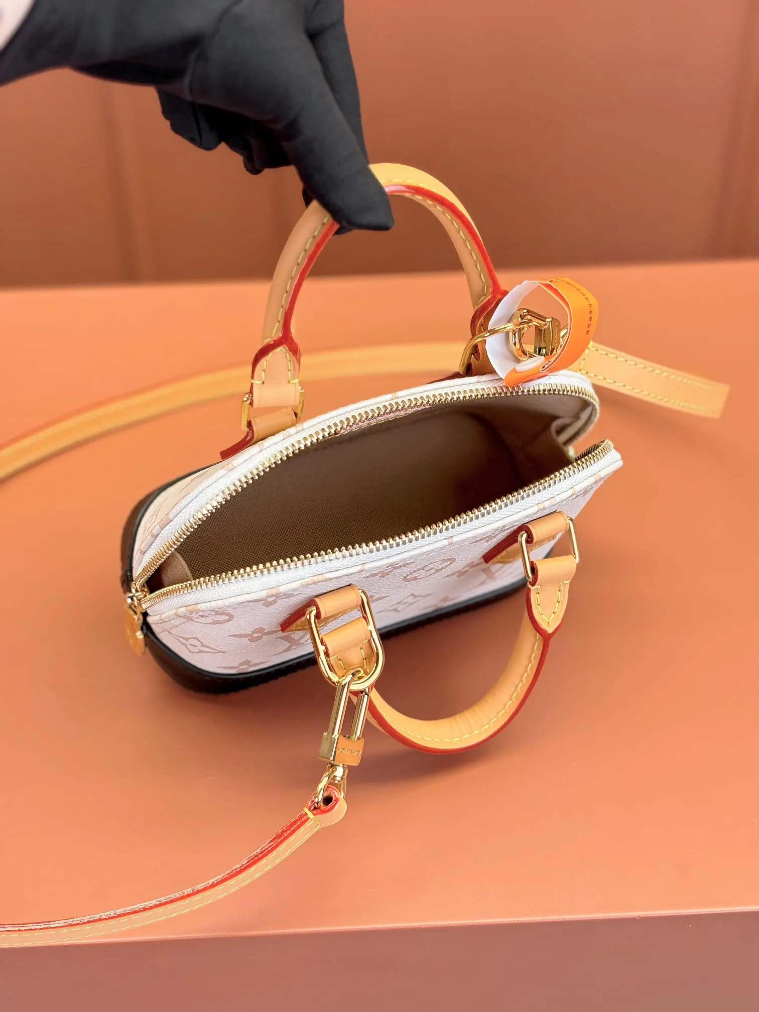 Классические Сумки Женские Louis Vuitton 12622374