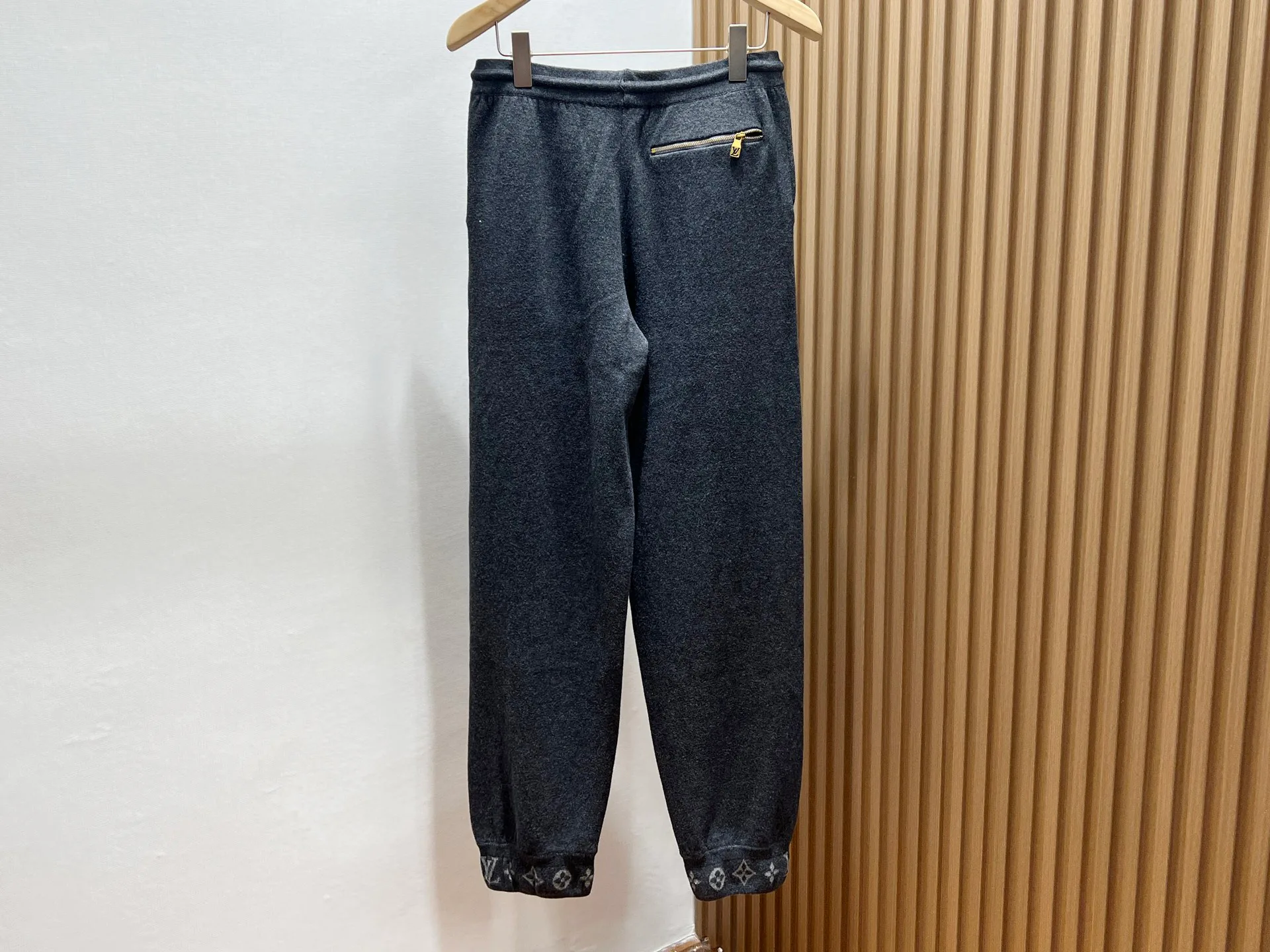 Брюки Мужские Louis Vuitton 848309