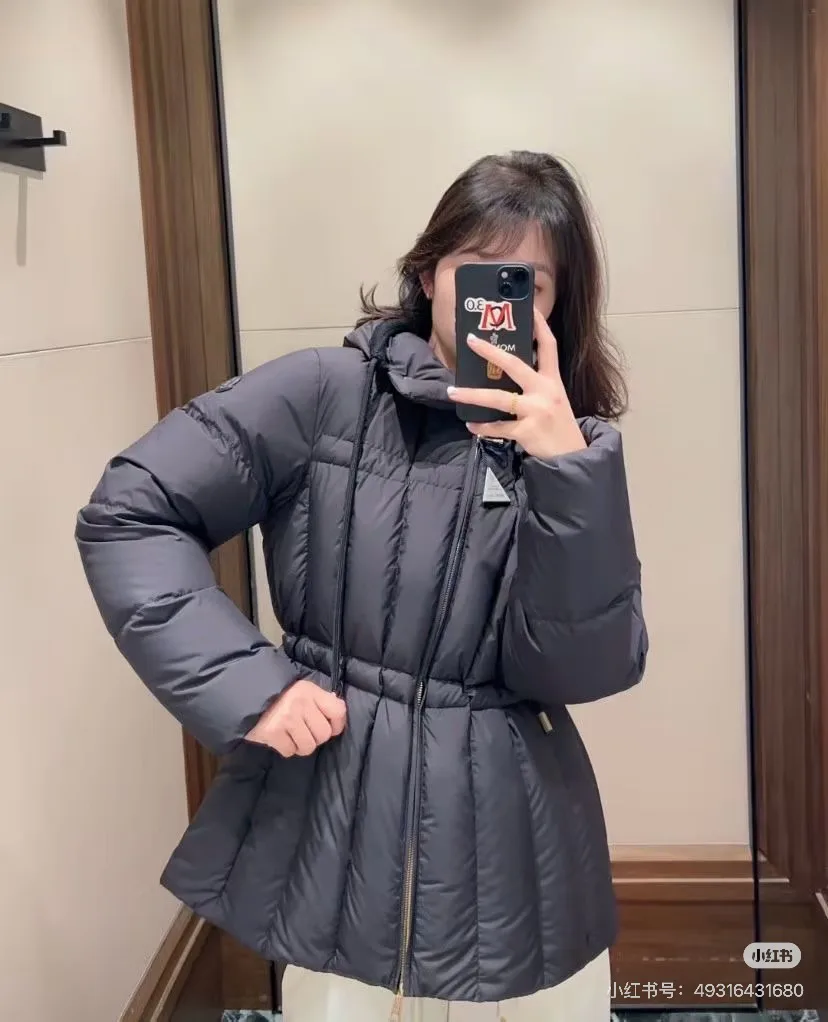 Куртки И Пуховики Женские Moncler 19960004