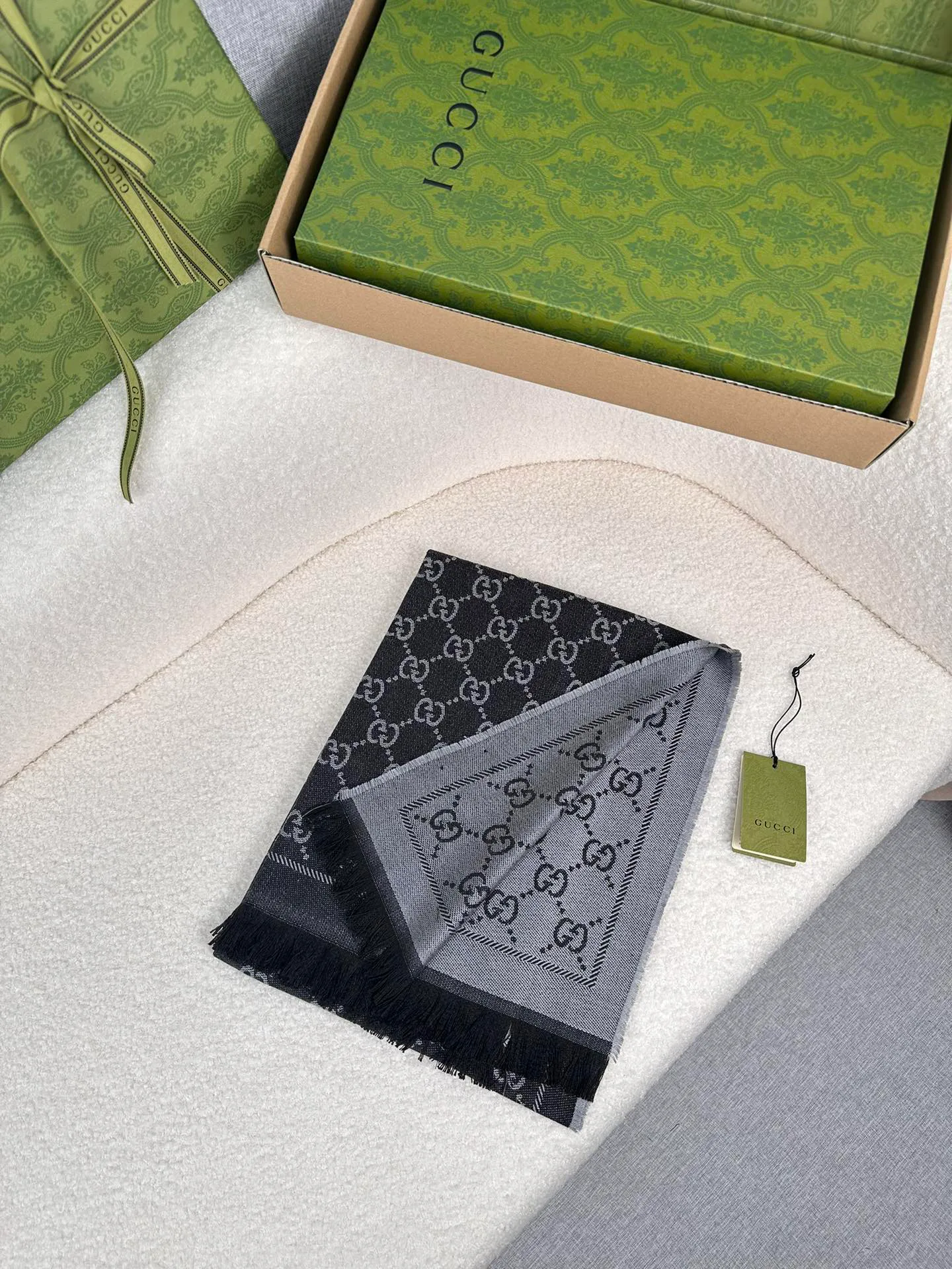 Шарфы Gucci 752751