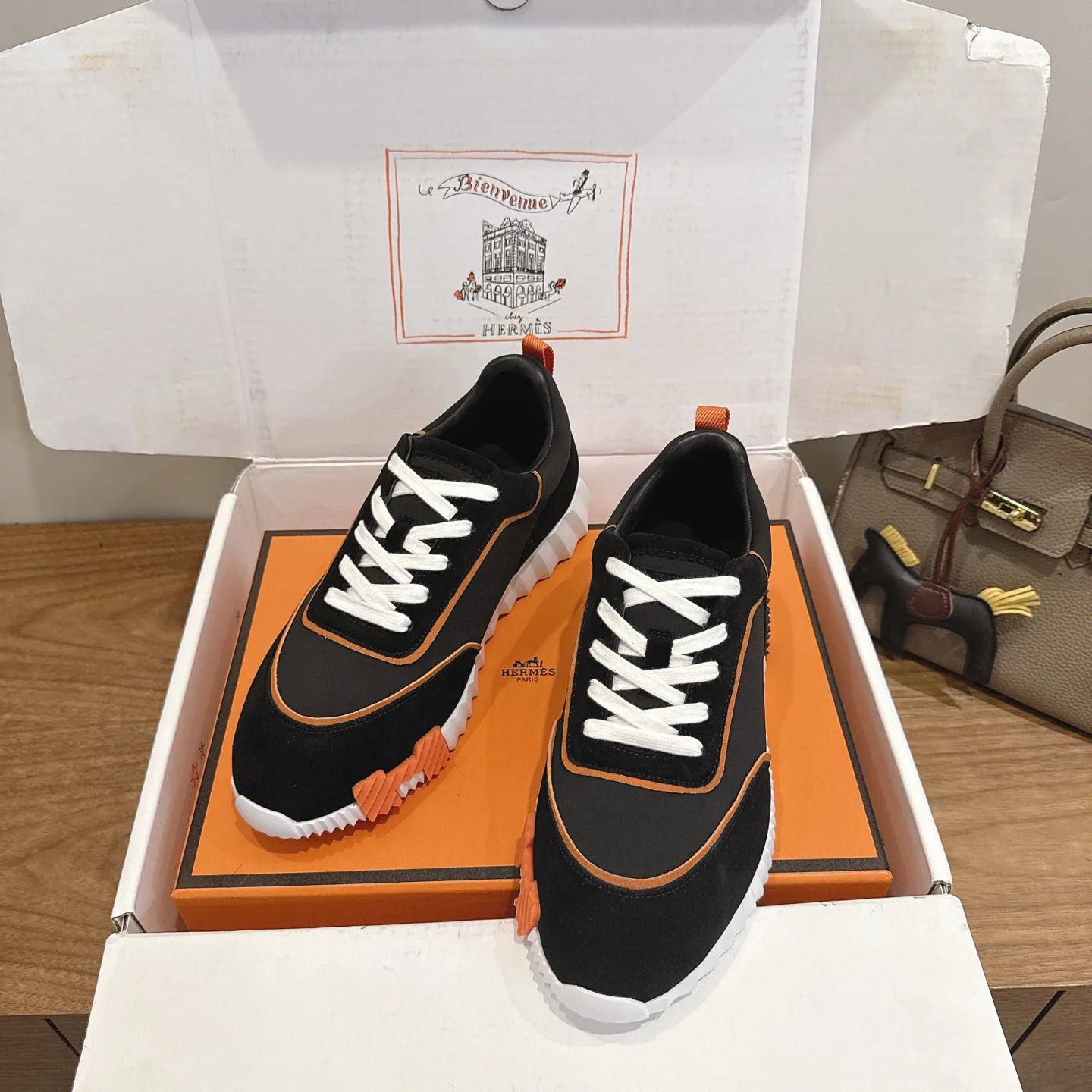 Кроссовки Женские Hermes 18729689