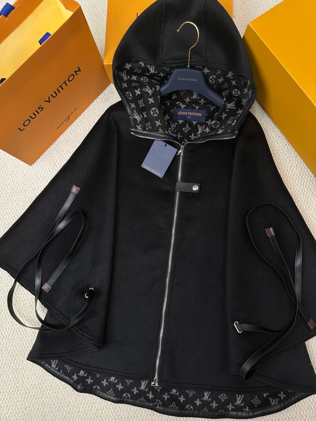 Пальто Женские Louis Vuitton 296088