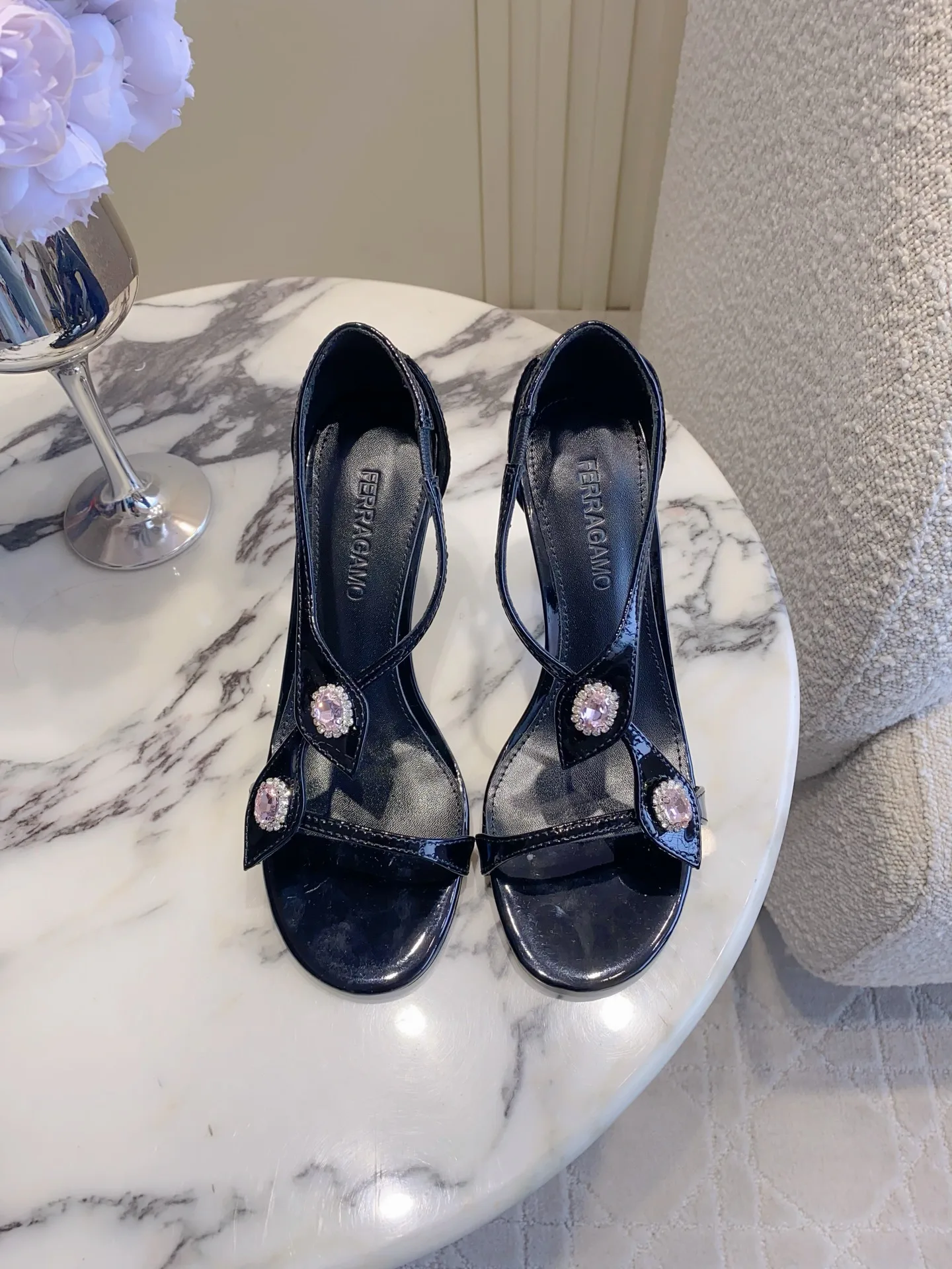 Босоножки Женские Salvatore Ferragamo 11543678