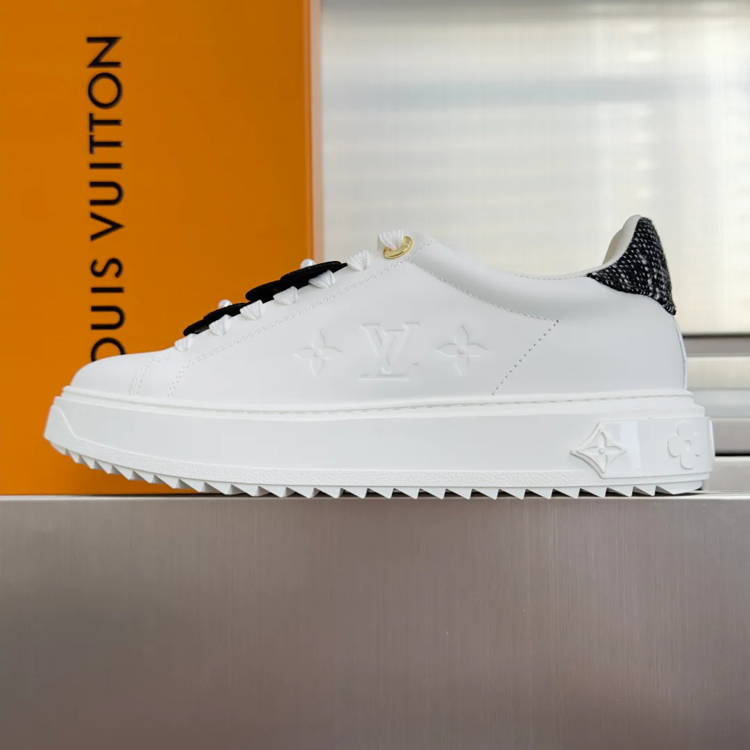 Кроссовки Женские Louis Vuitton 18719405