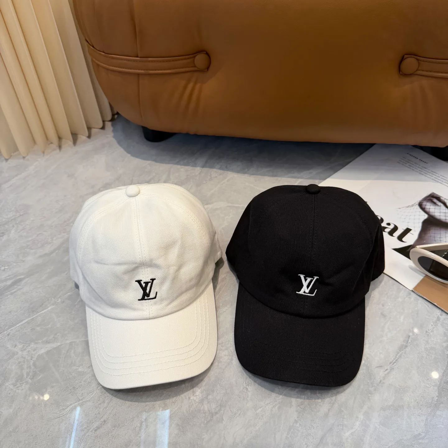 Головные Уборы Louis Vuitton 17411592