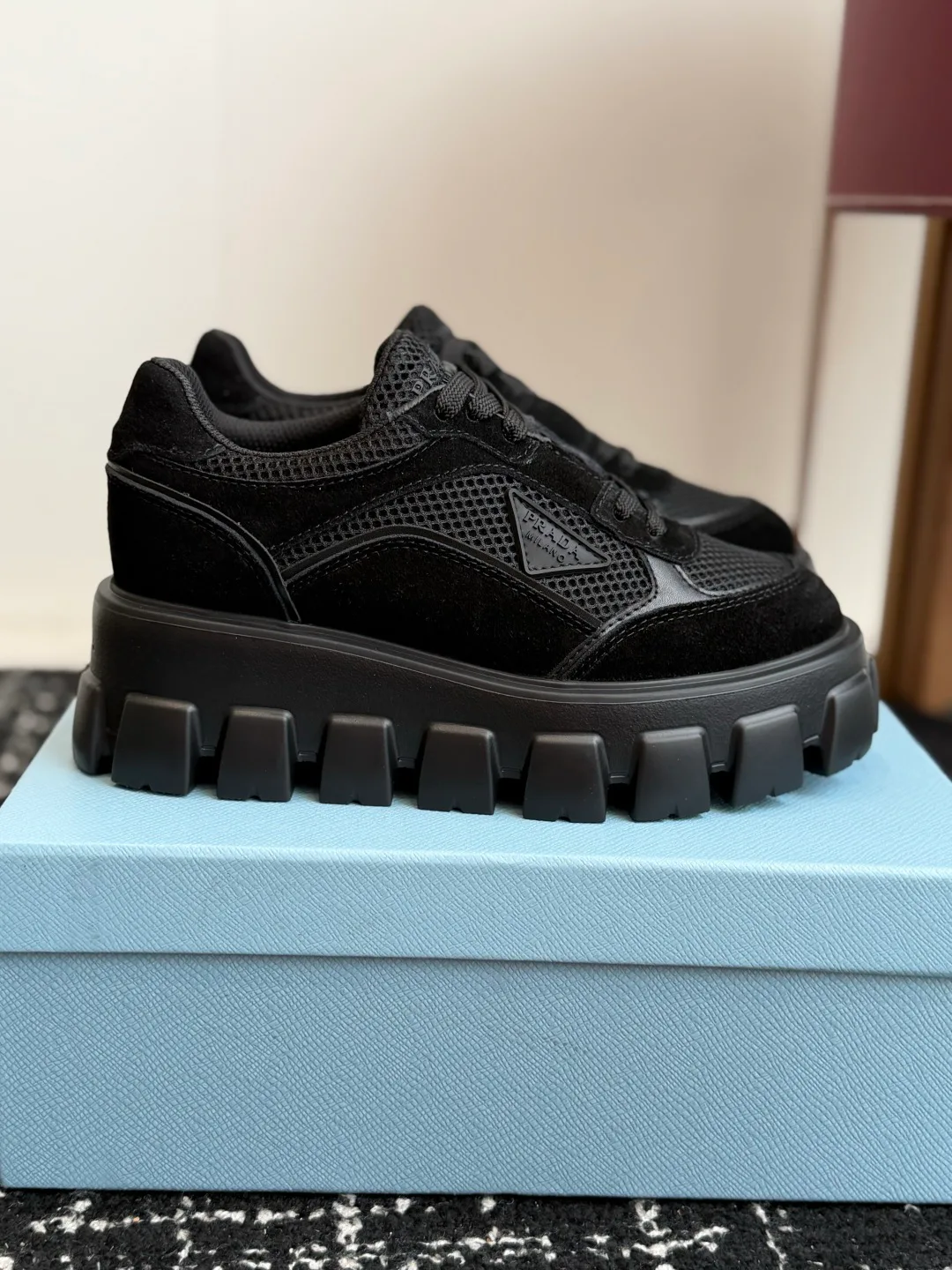 Кроссовки Женские Prada 18138857