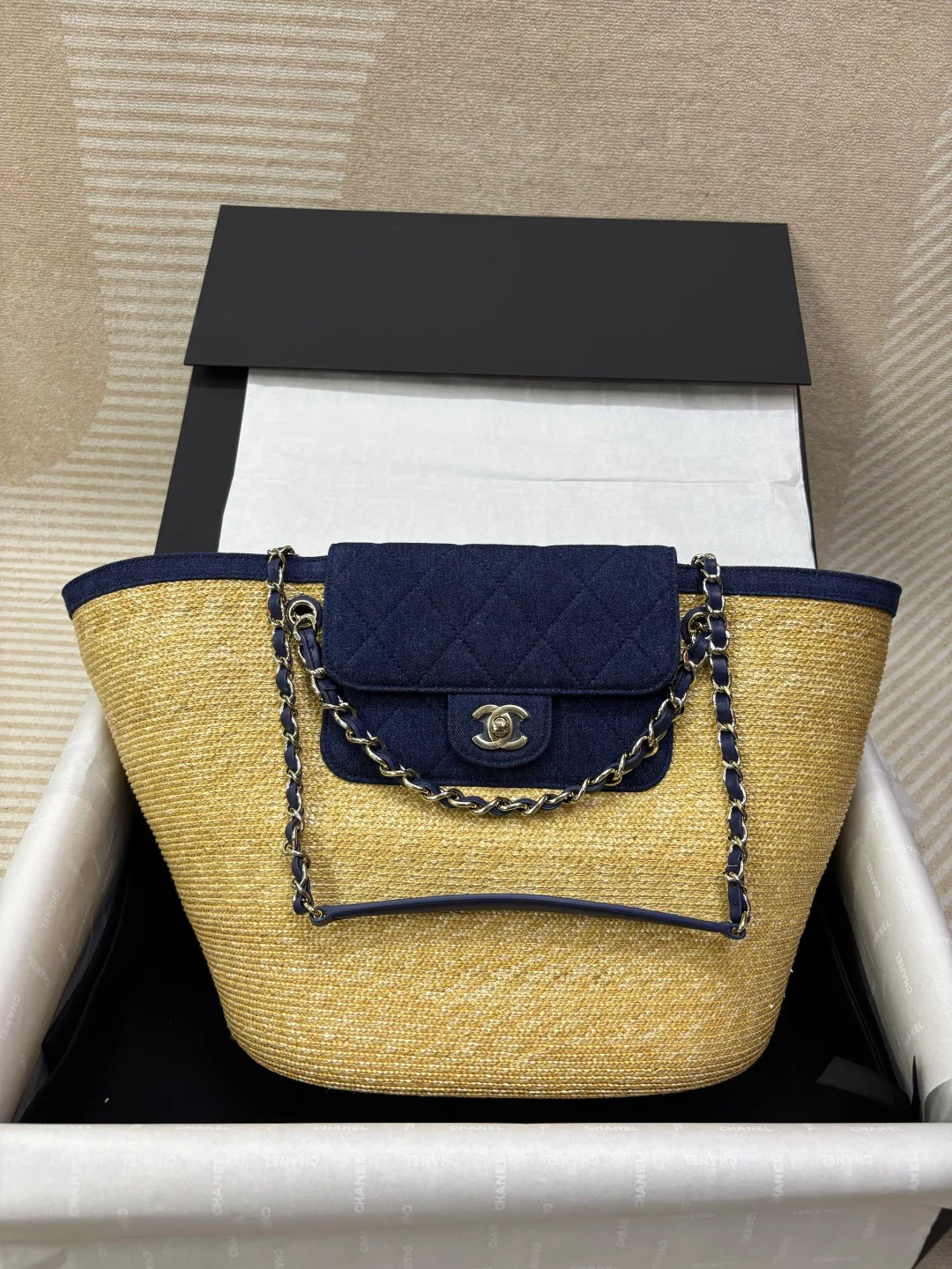 Классические Сумки Женские Chanel 16858950