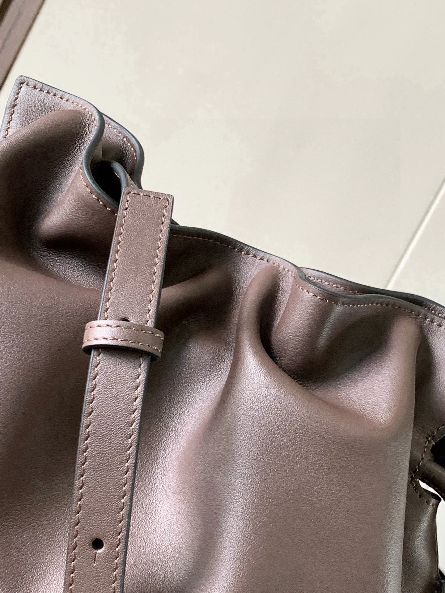 Классические Сумки Женские Loewe 10823944