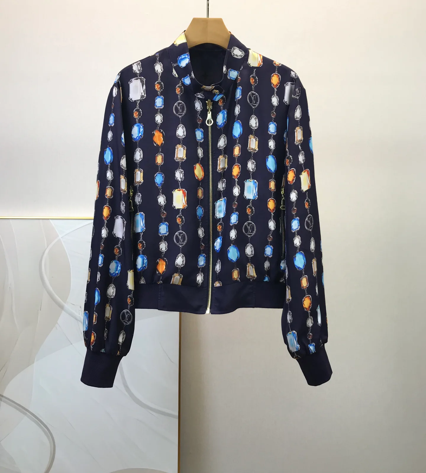 Куртки И Пуховики Женские Louis Vuitton 1170130