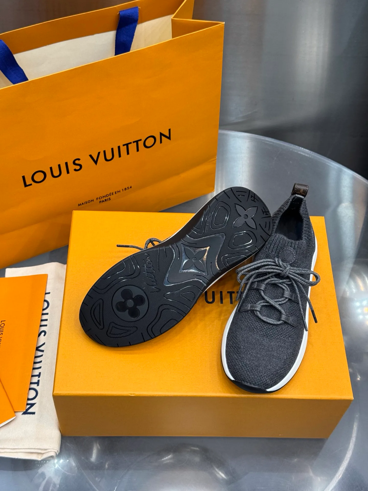 Кроссовки Женские Louis Vuitton 18202473