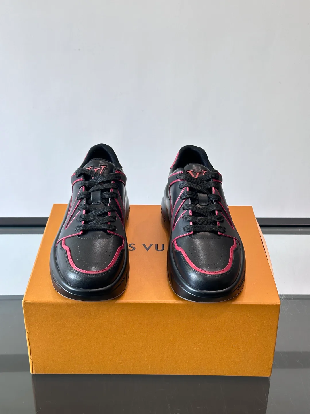 Кроссовки Мужские Louis Vuitton 1969459