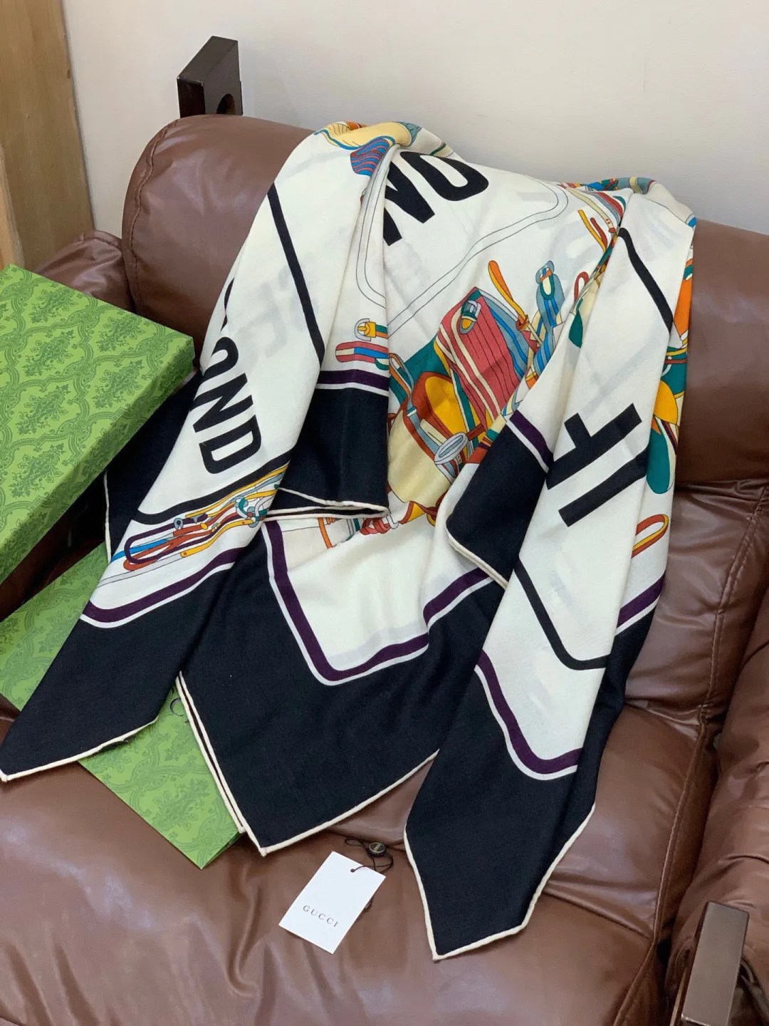 Шарфы Gucci 895185