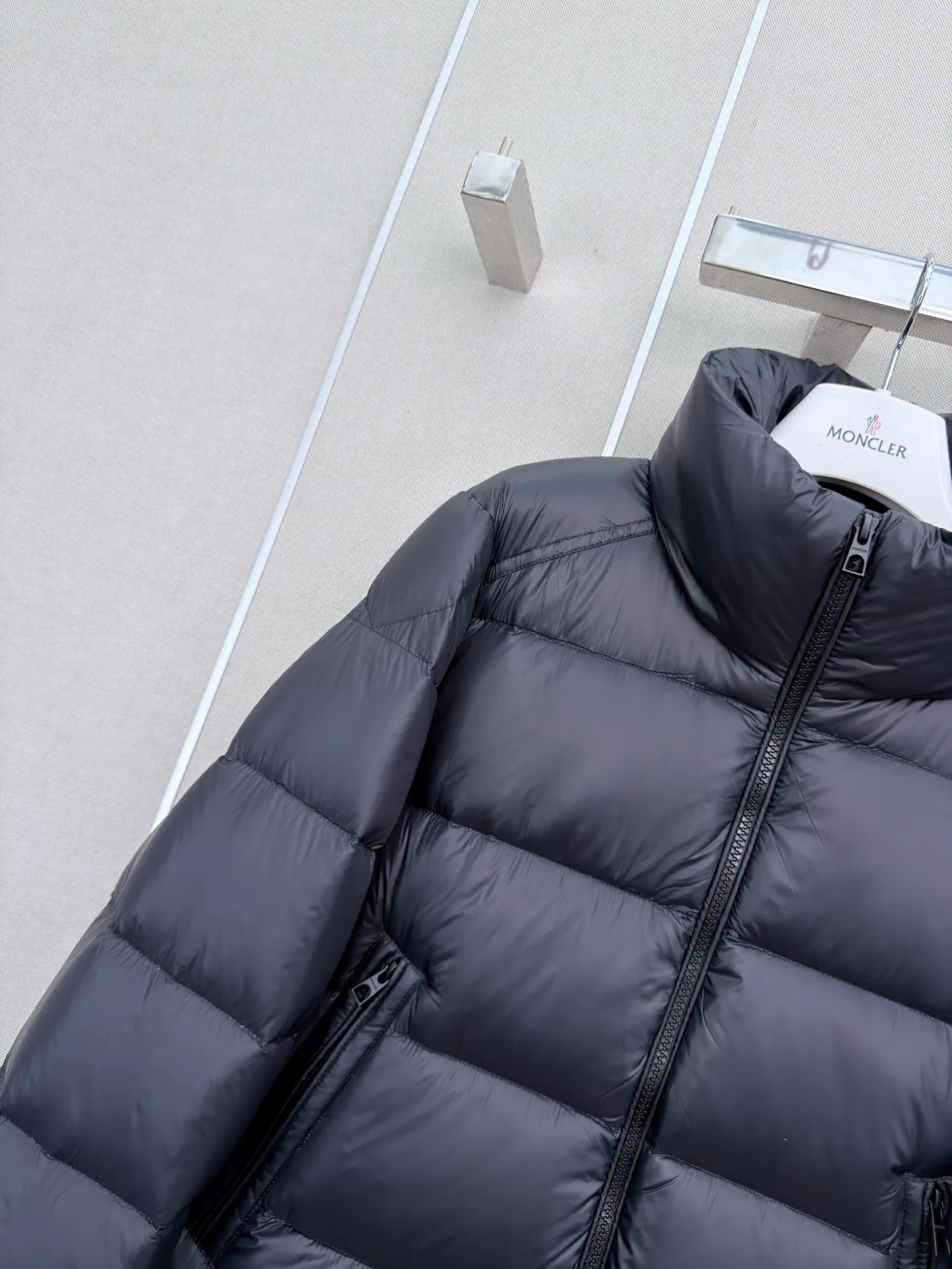 Куртки И Пуховики Женские Moncler 18439408