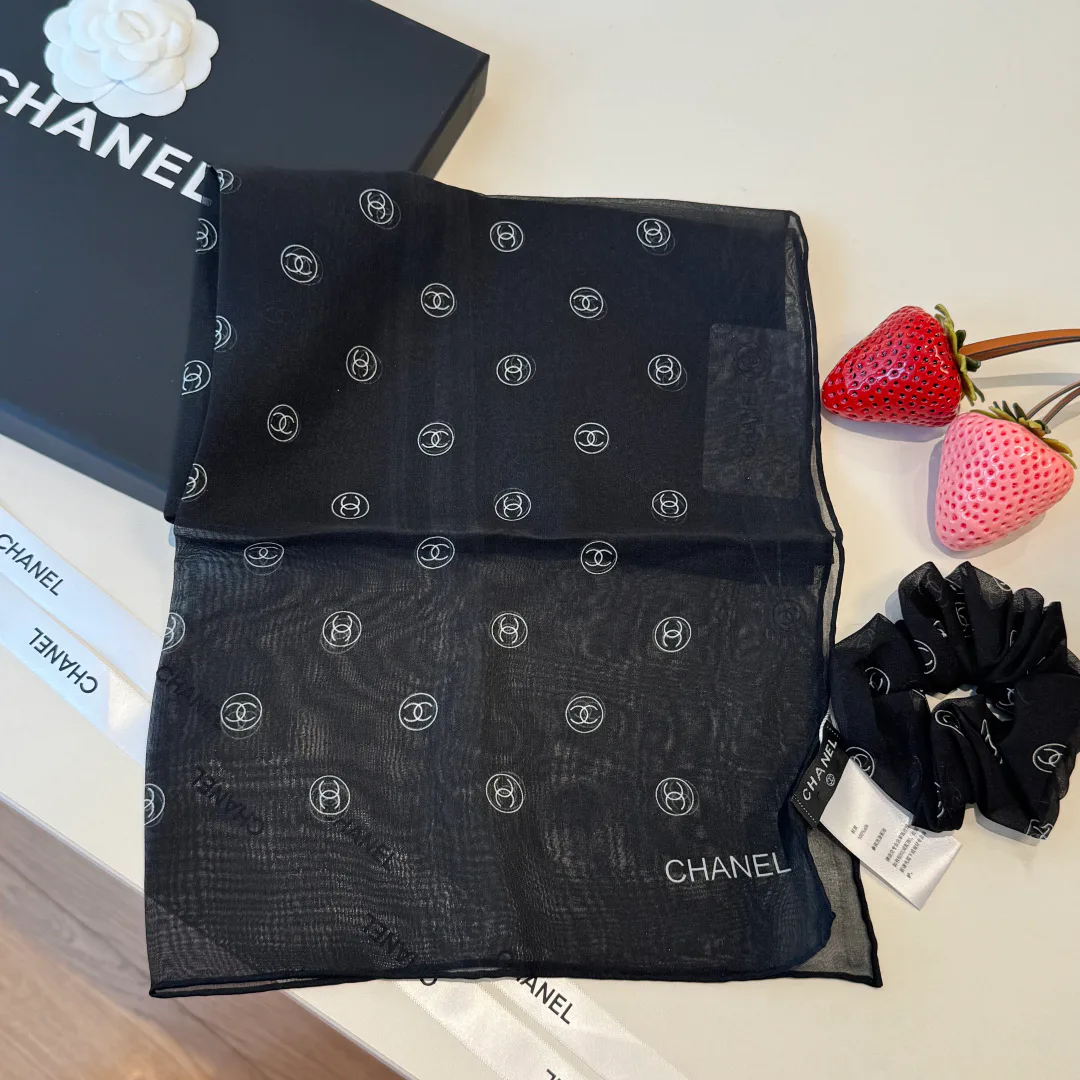 Платки Chanel 18627400