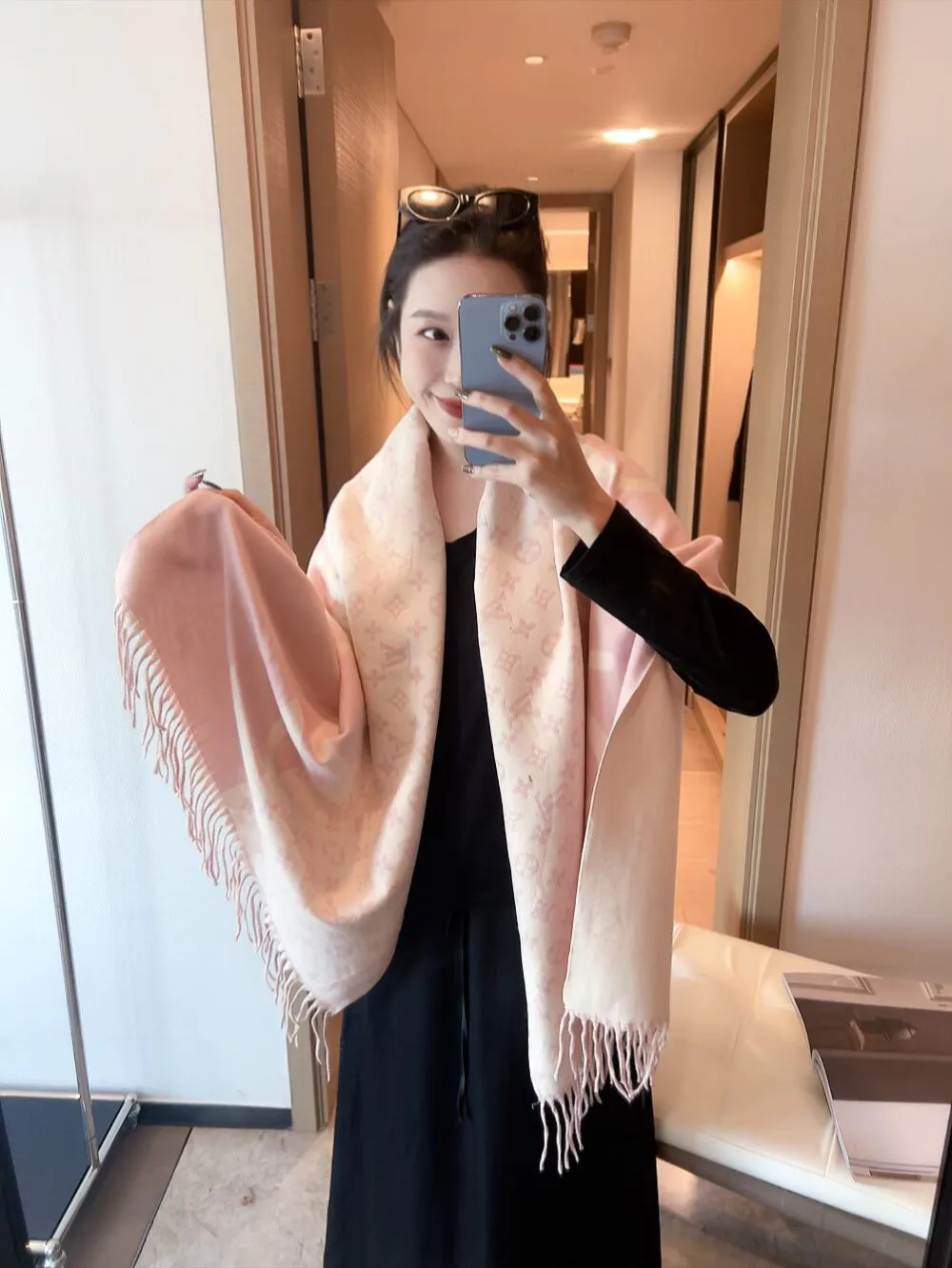 Шарфы Louis Vuitton 1973666