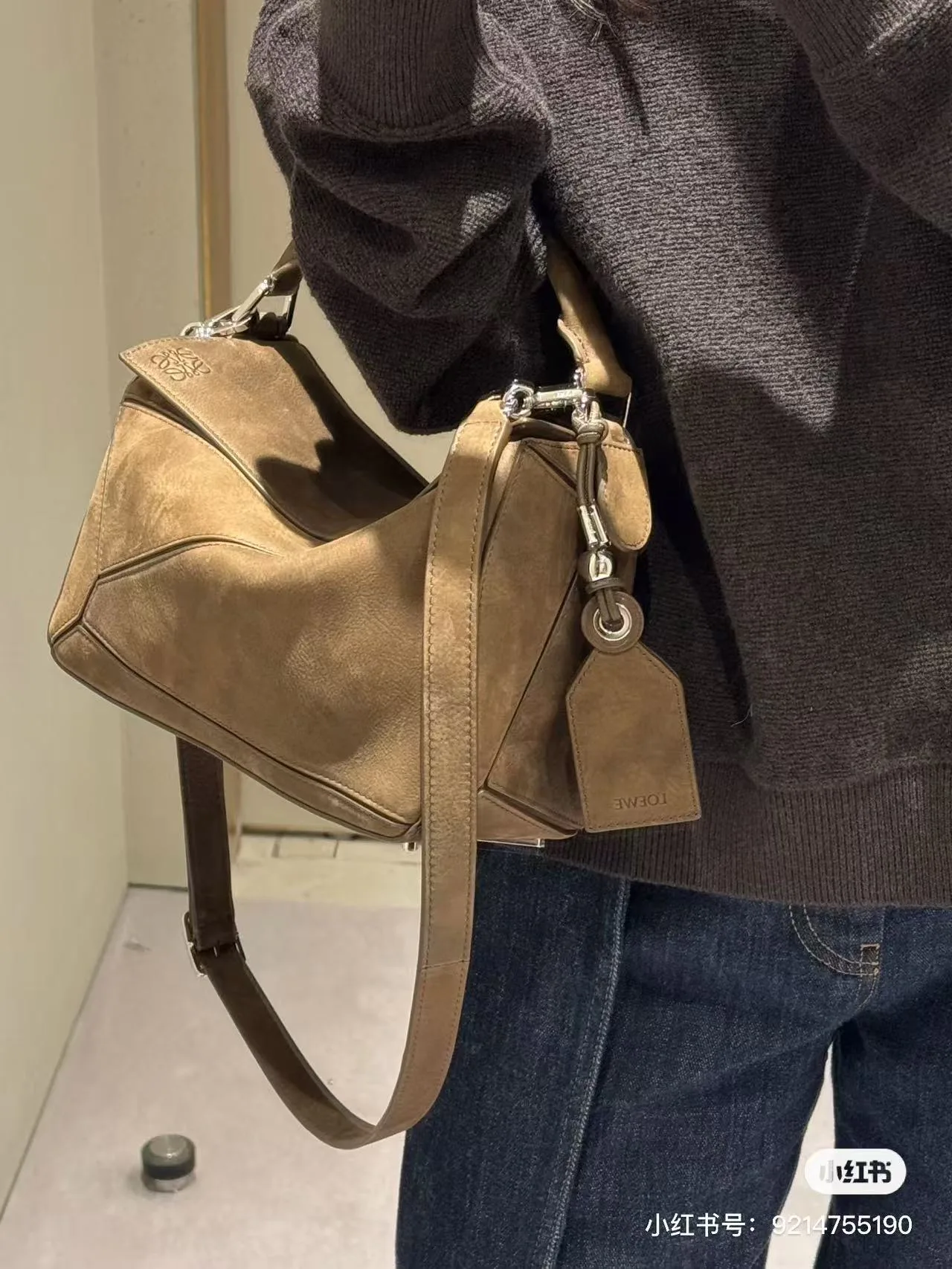 Классические Сумки Женские Loewe 1846036