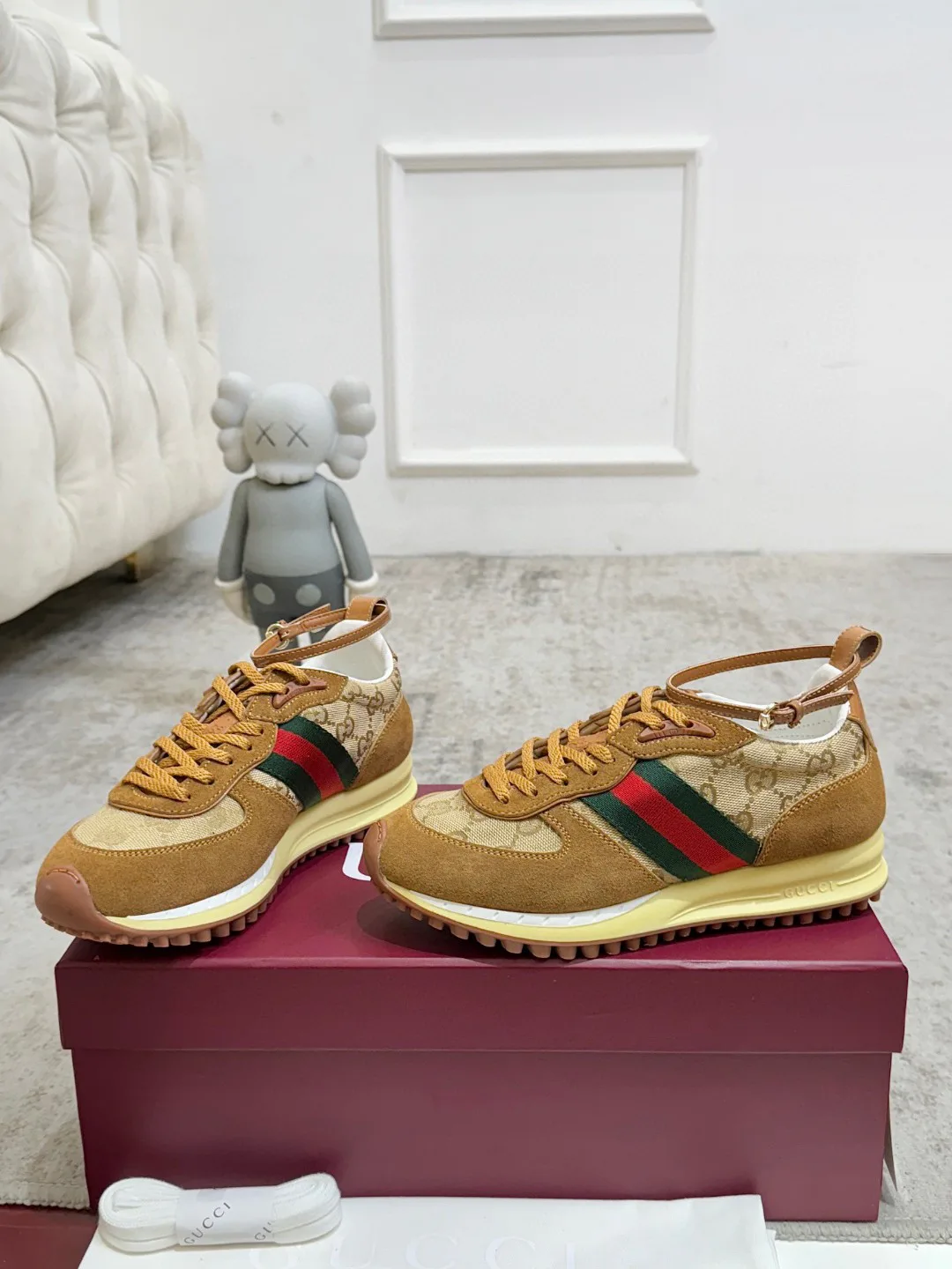 Кроссовки Женские Gucci 944889