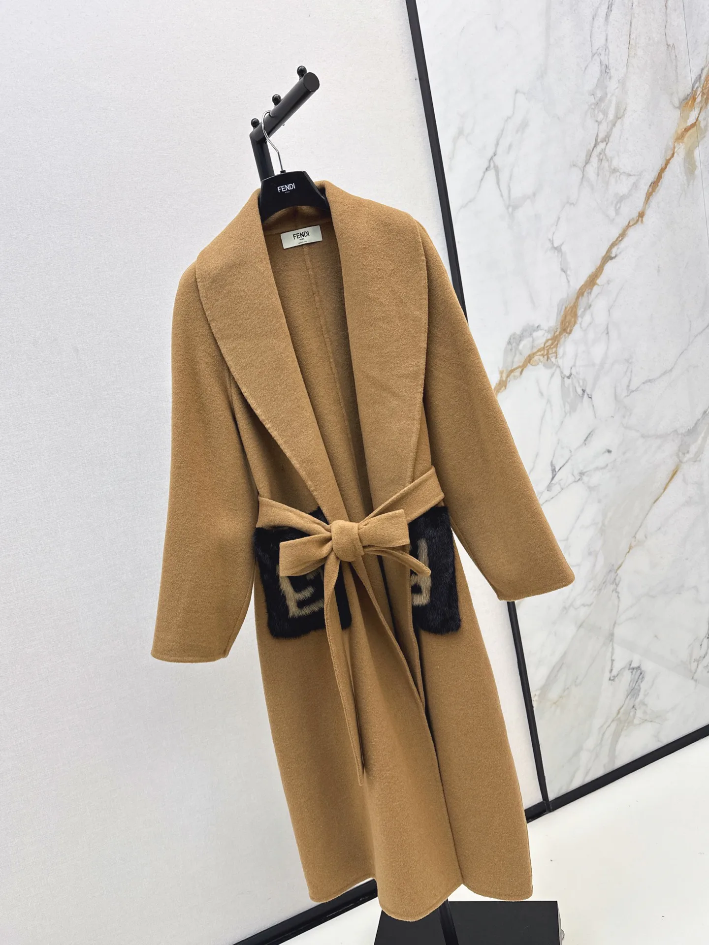 Пальто Женские Fendi 18253116