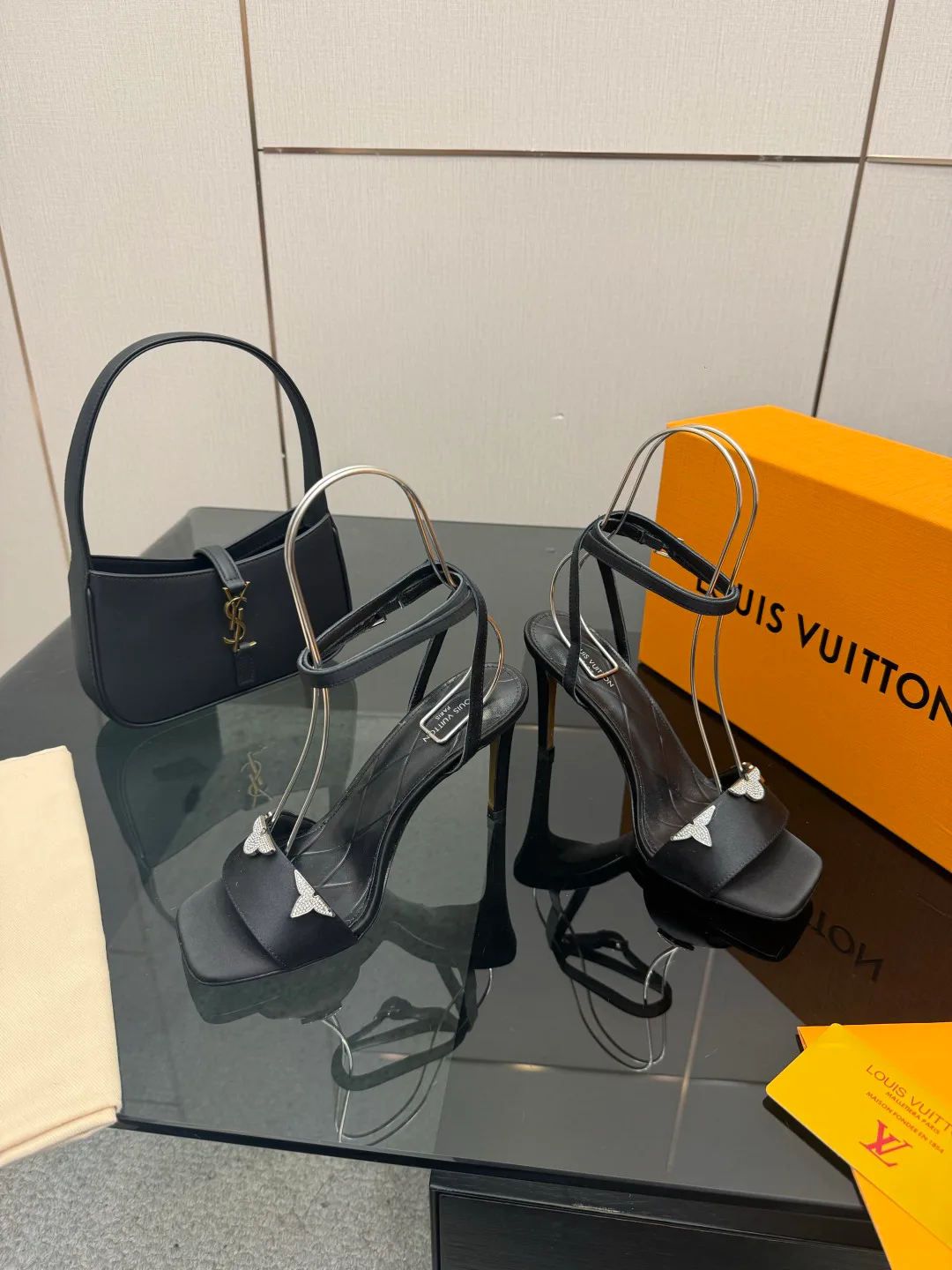 Босоножки Женские Louis Vuitton 5052035