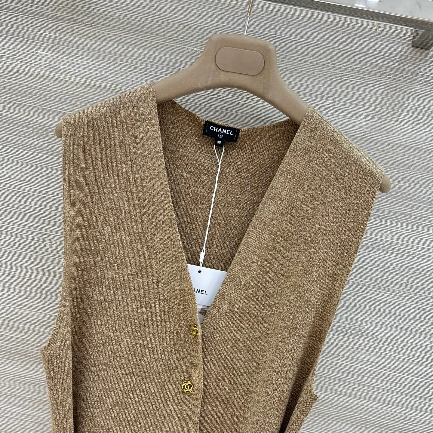 Жилеты Женские Chanel 18027178