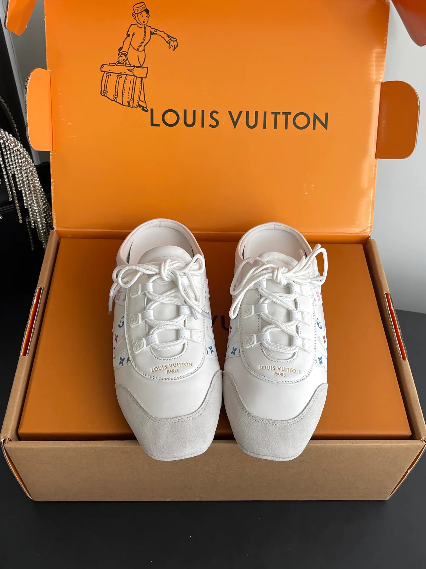 Кроссовки Женские Louis Vuitton 19366368