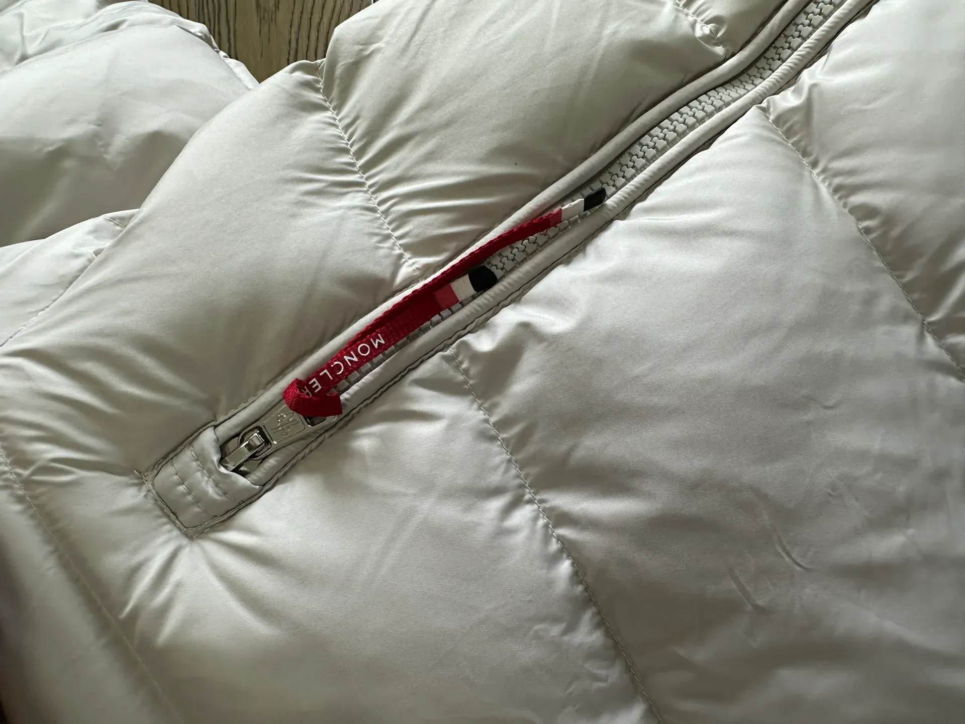 Куртки И Пуховики Женские Moncler 5379591