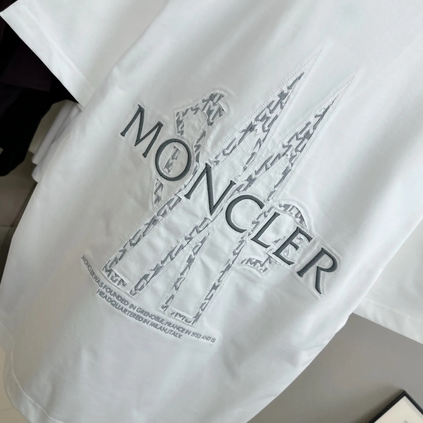 Футболки Женские Moncler 9893