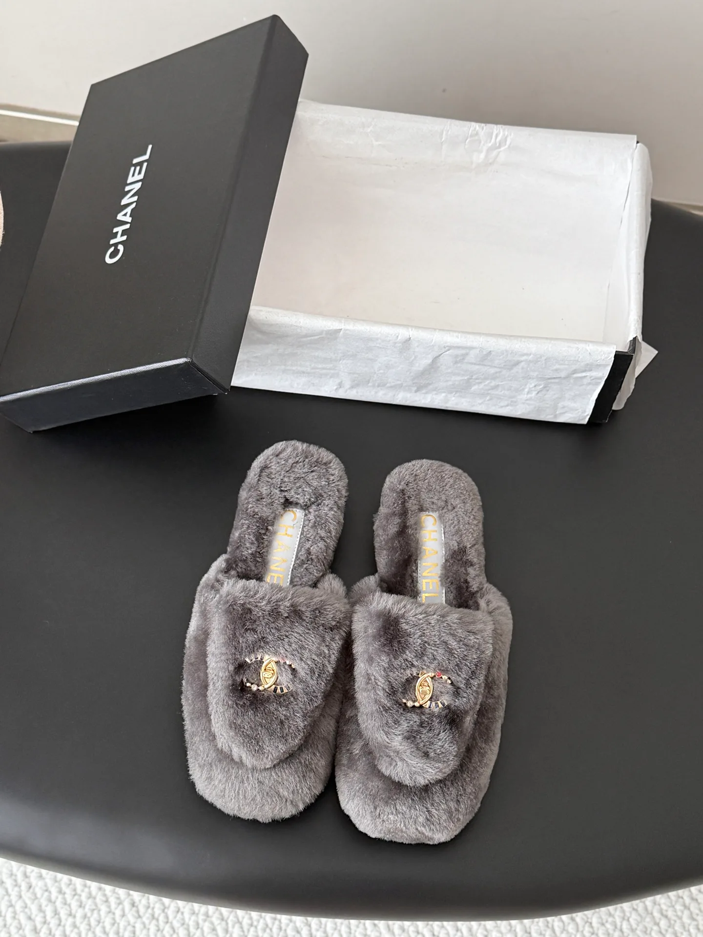 Тапочки Женские Chanel 18152784