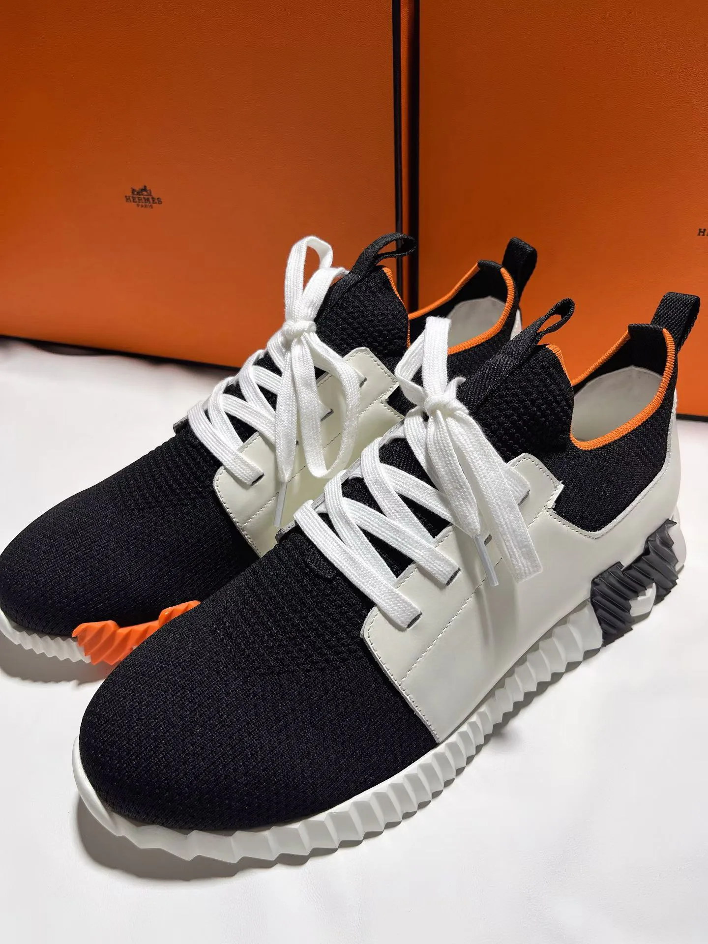 Кроссовки Женские Hermes 11765378