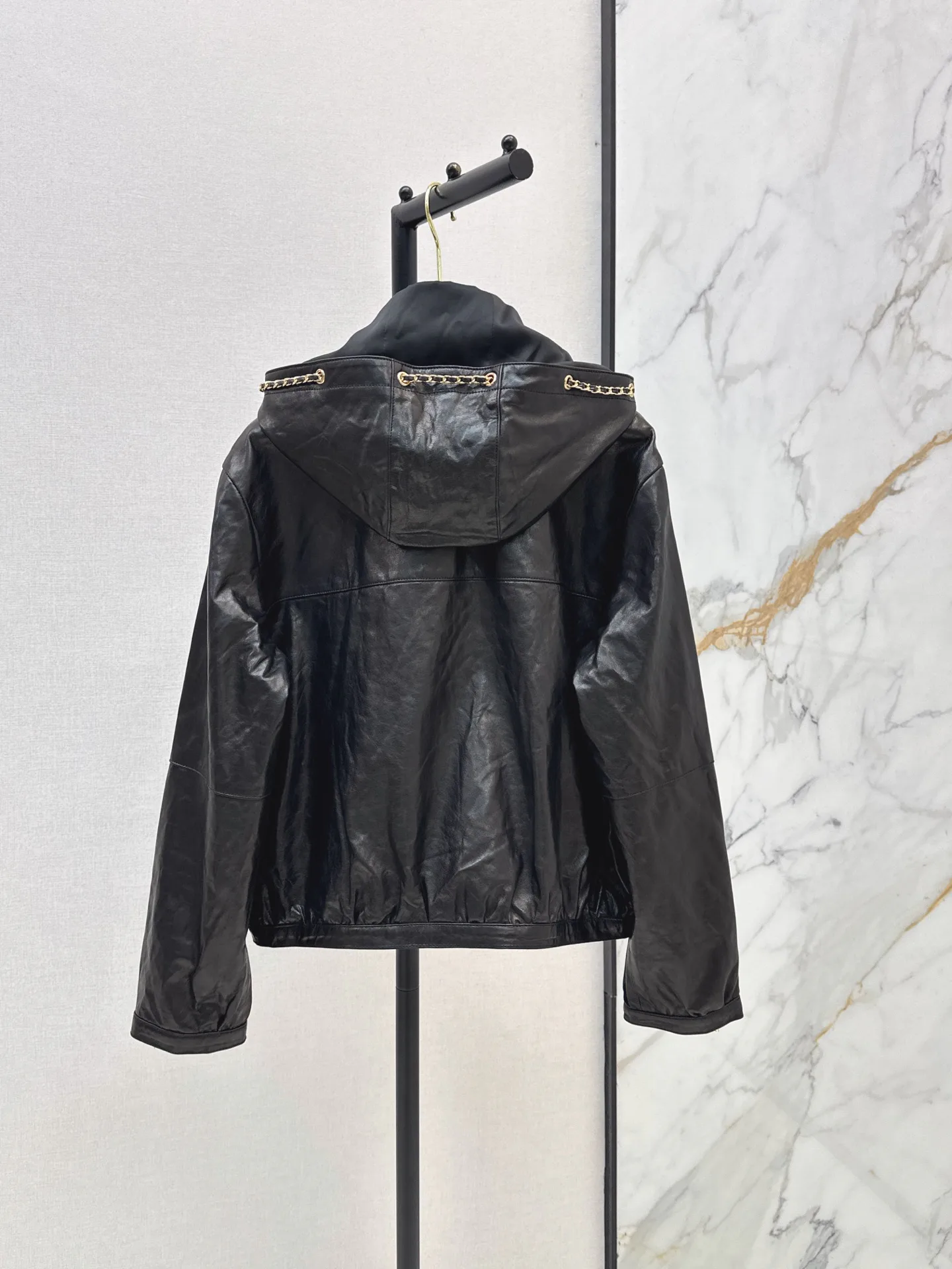 Кожаные Куртки И Дублёнки Женские Chanel 18757481