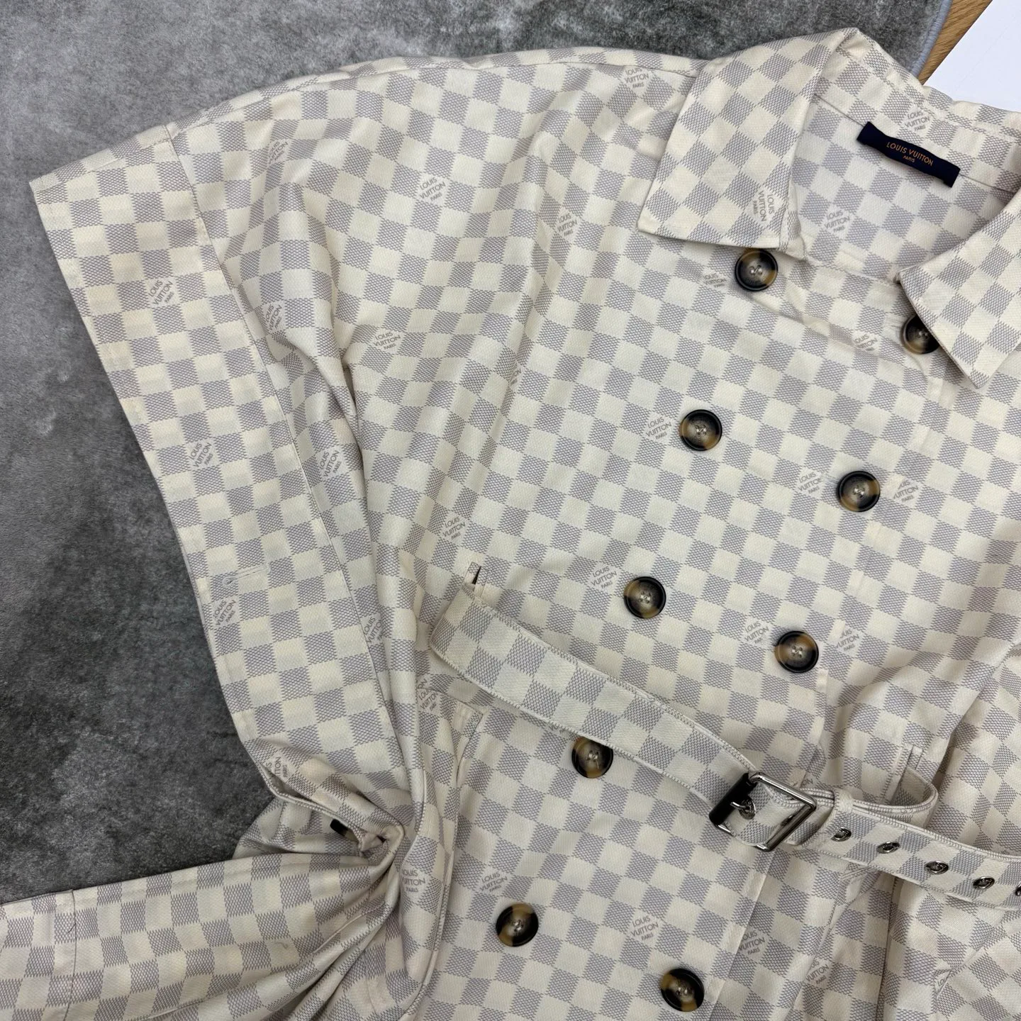 Тренчи Женские Louis Vuitton 18348263