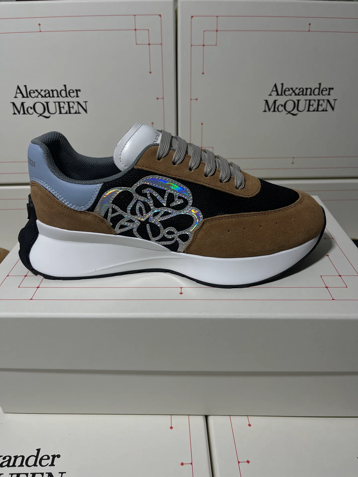 Кроссовки Женские Alexander Mcqueen 18616781