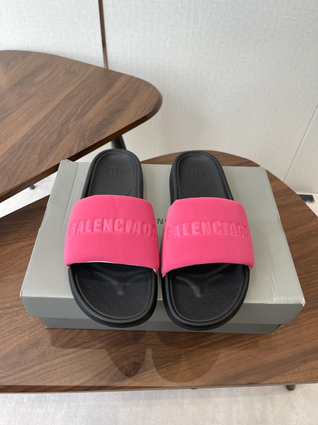 Шлепанцы Женские Balenciaga 11428075