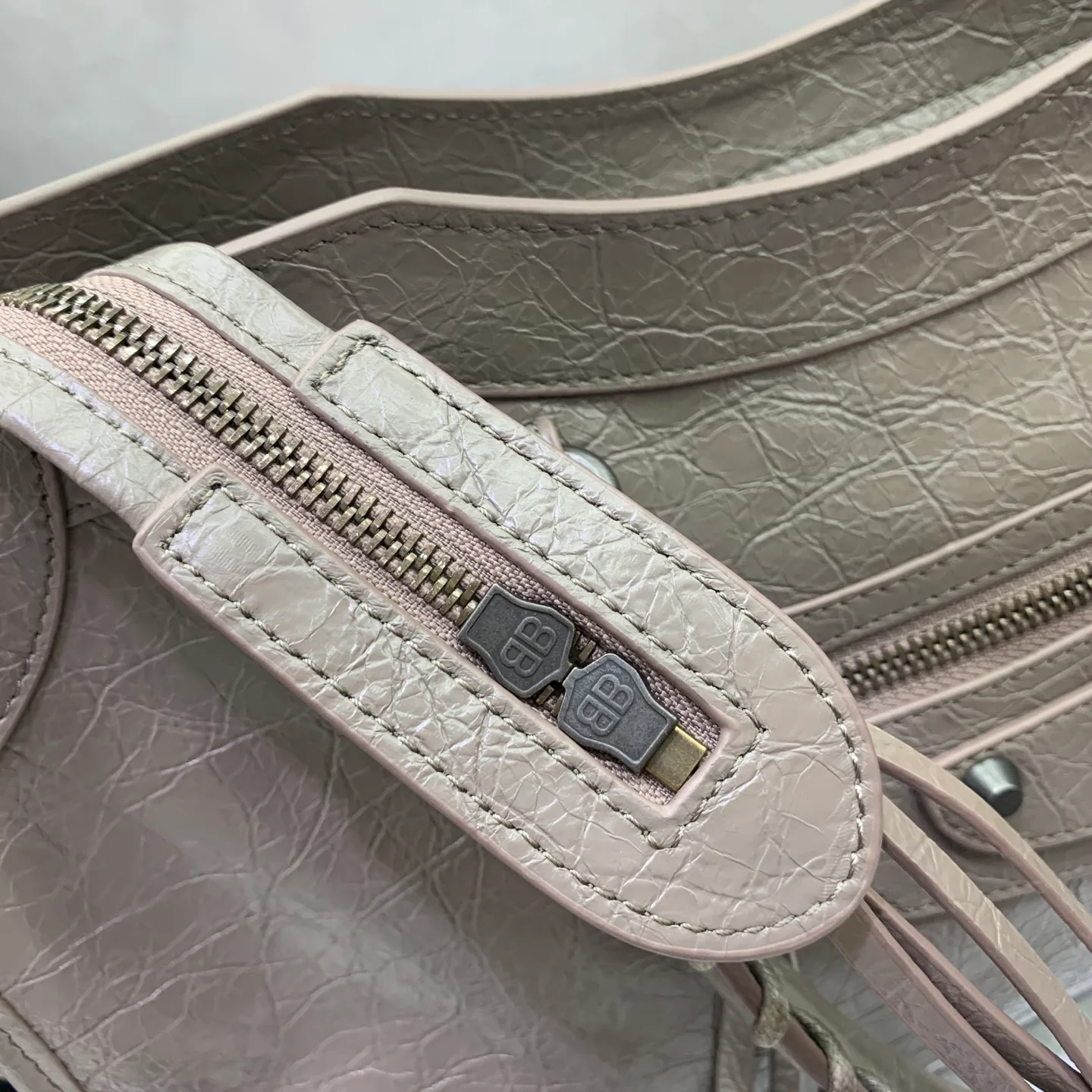 Классические Сумки Женские Balenciaga 18135970