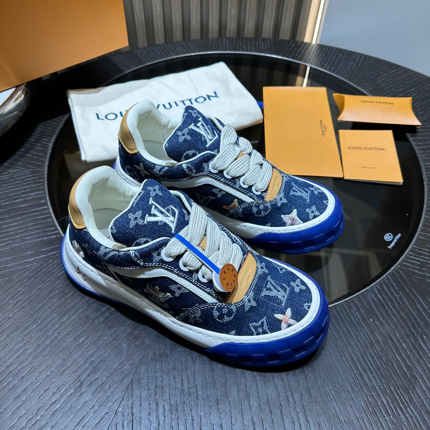 Кроссовки Мужские Louis Vuitton 18191604