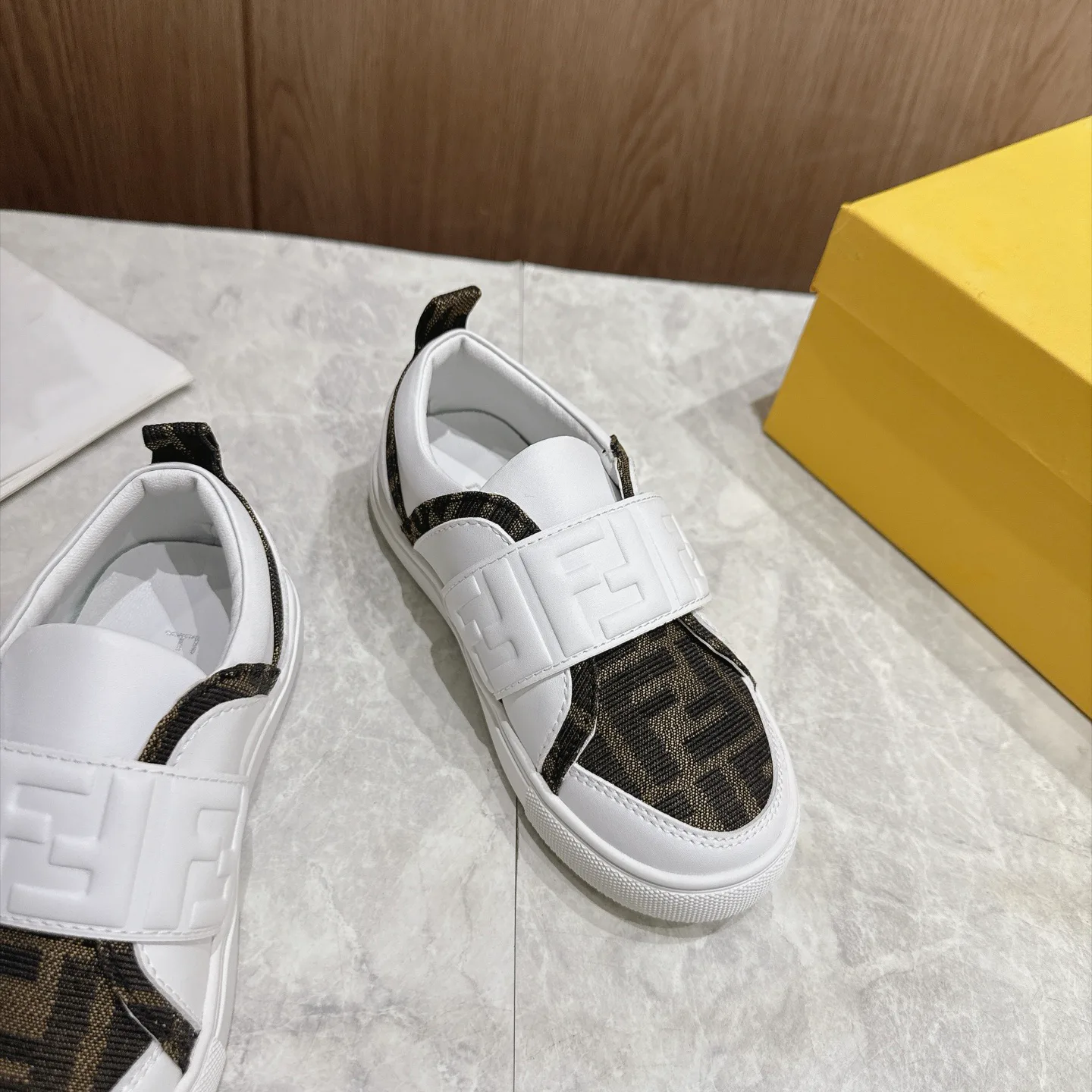 Кроссовки Мужские Fendi 18292005