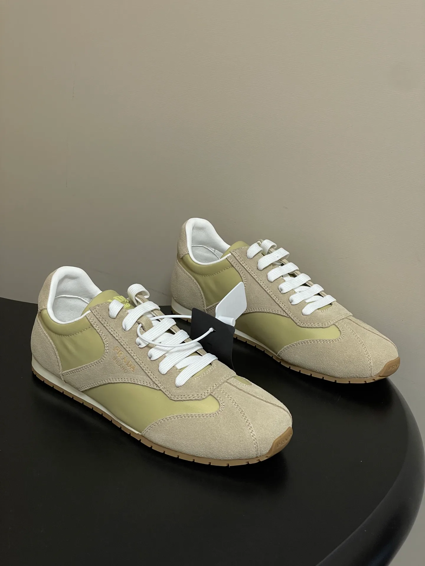 Кроссовки Женские Prada 12810920