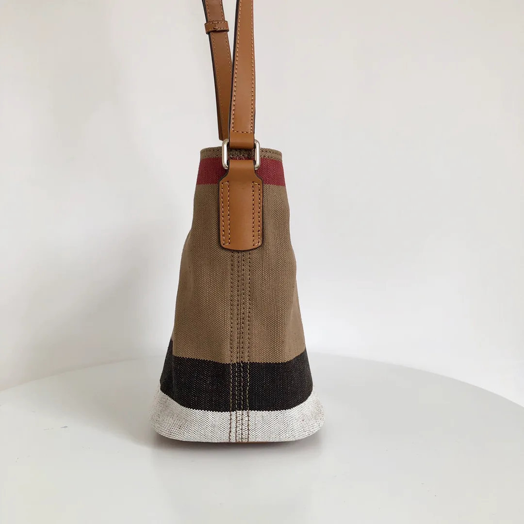 Сумки На Ремне Женские Burberry 15399