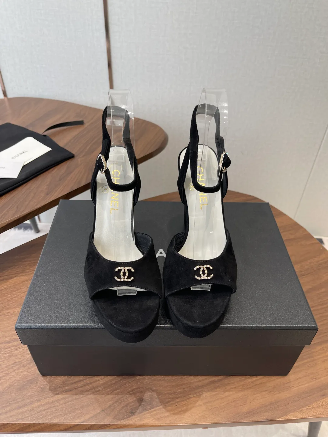 Босоножки Женские Chanel 11483297