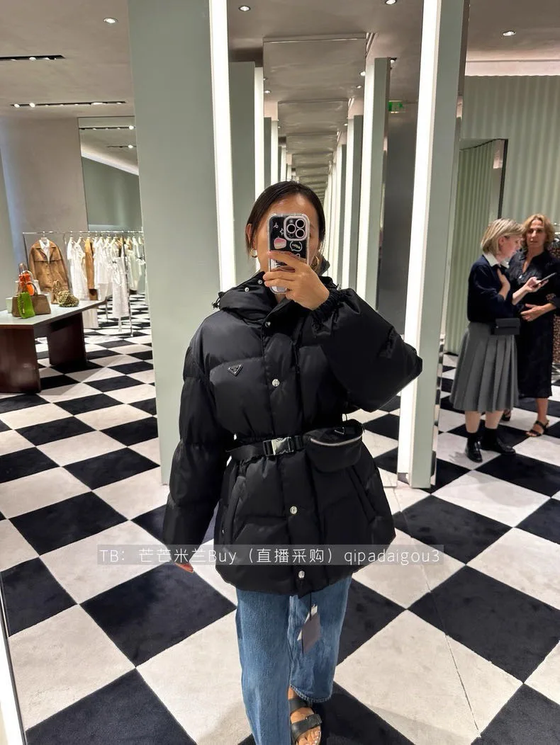 Куртки И Пуховики Женские Prada 18298604