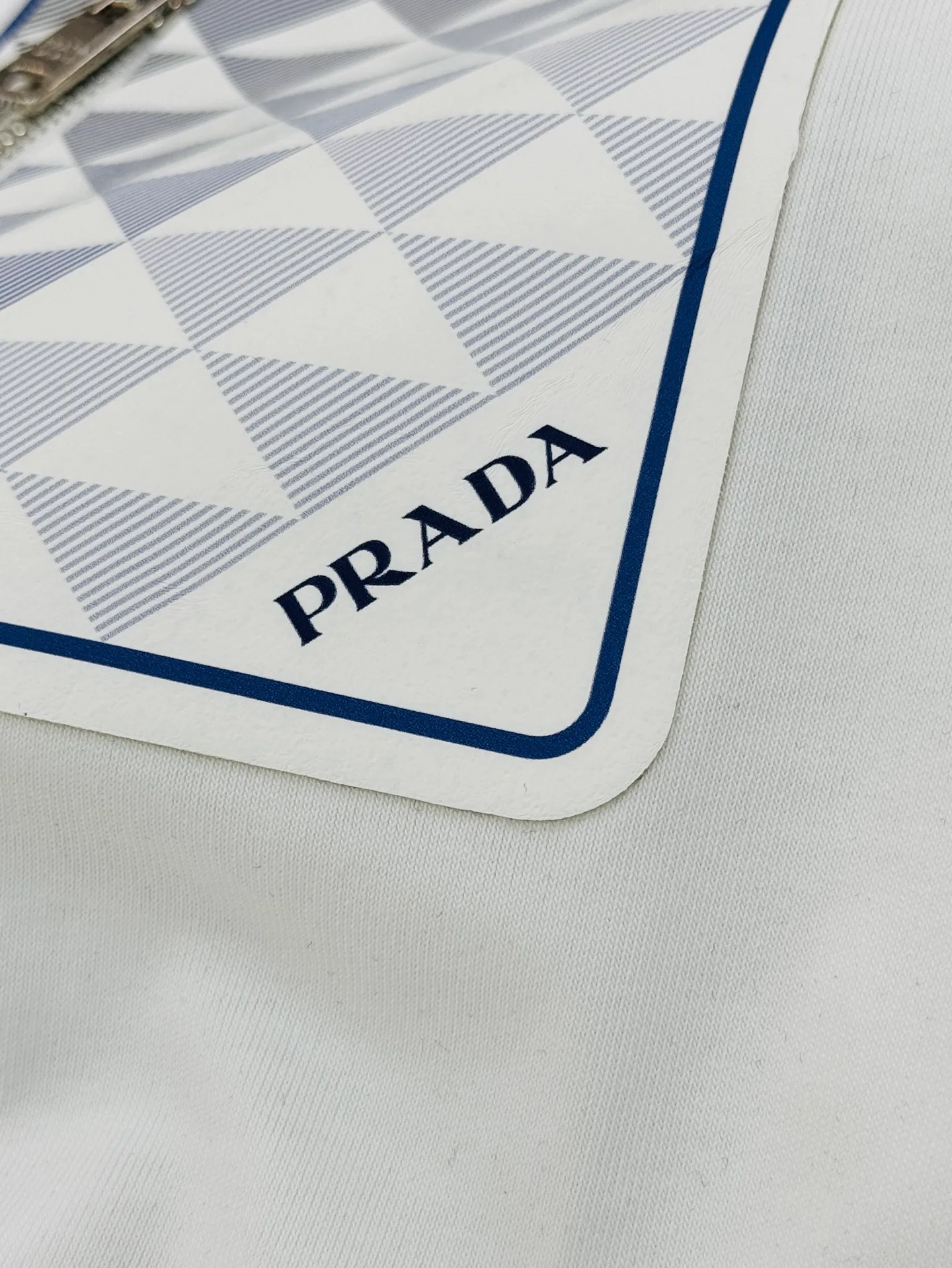 Футболки Женские Prada 13293377
