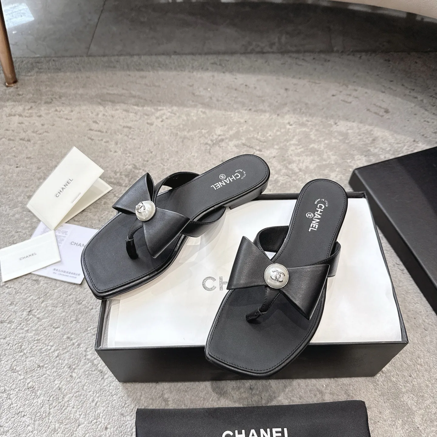 Шлепанцы Женские Chanel 17572294