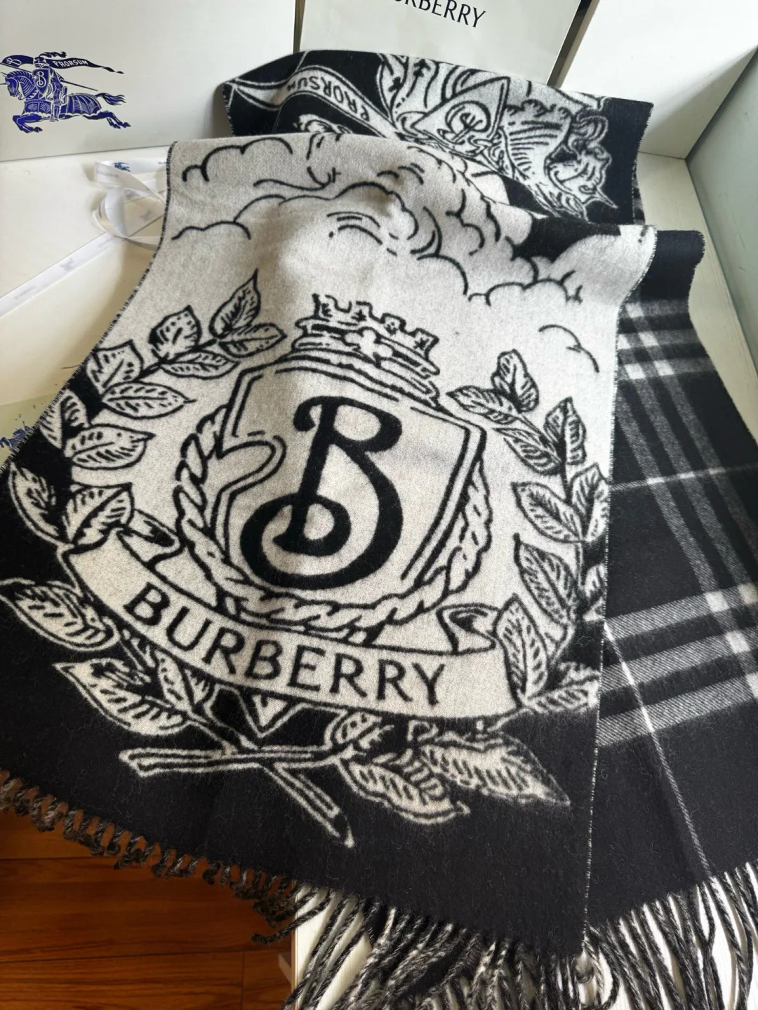 Шарфы Burberry 497653