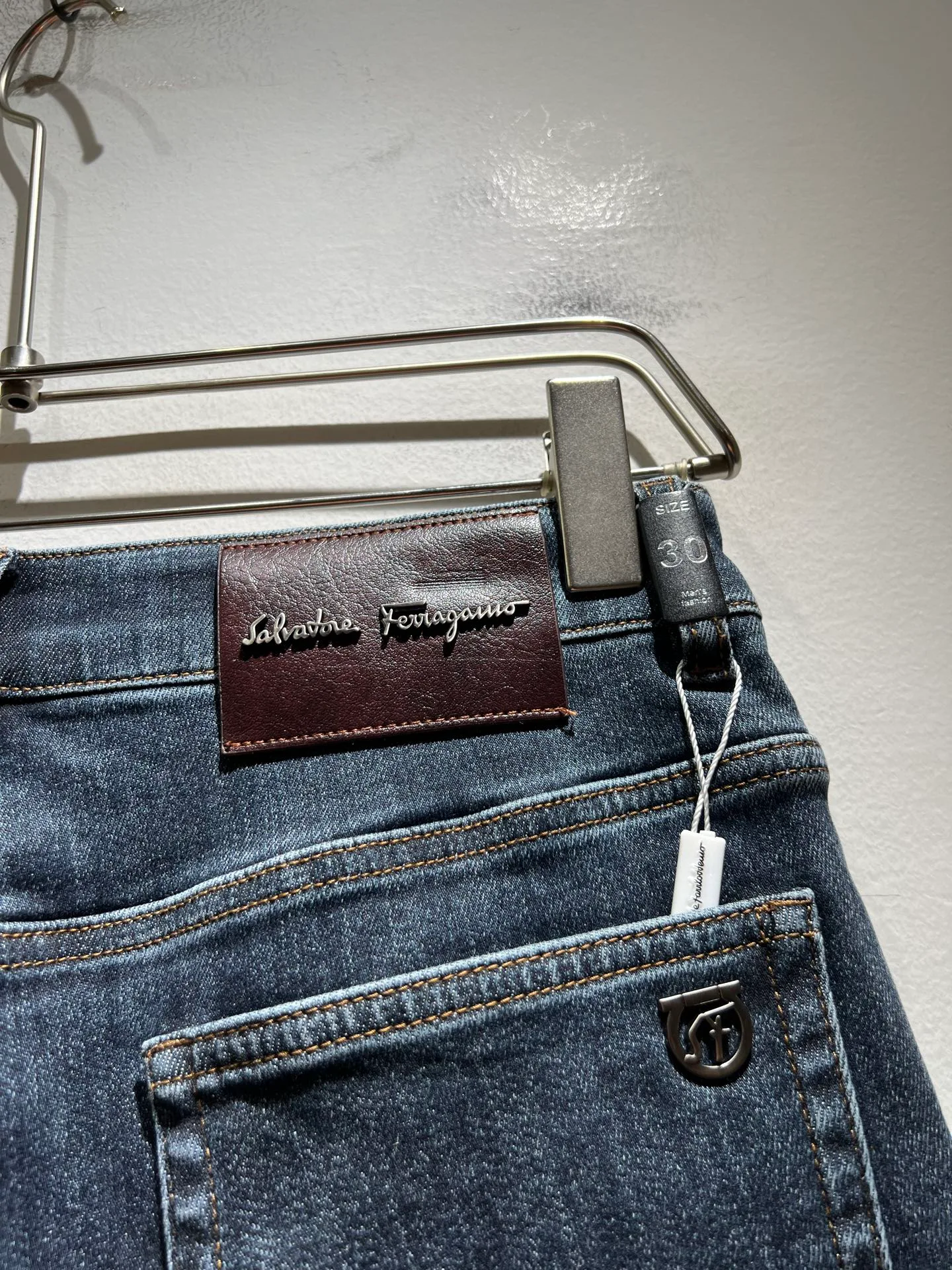 Джинсы Мужские Salvatore Ferragamo 568951