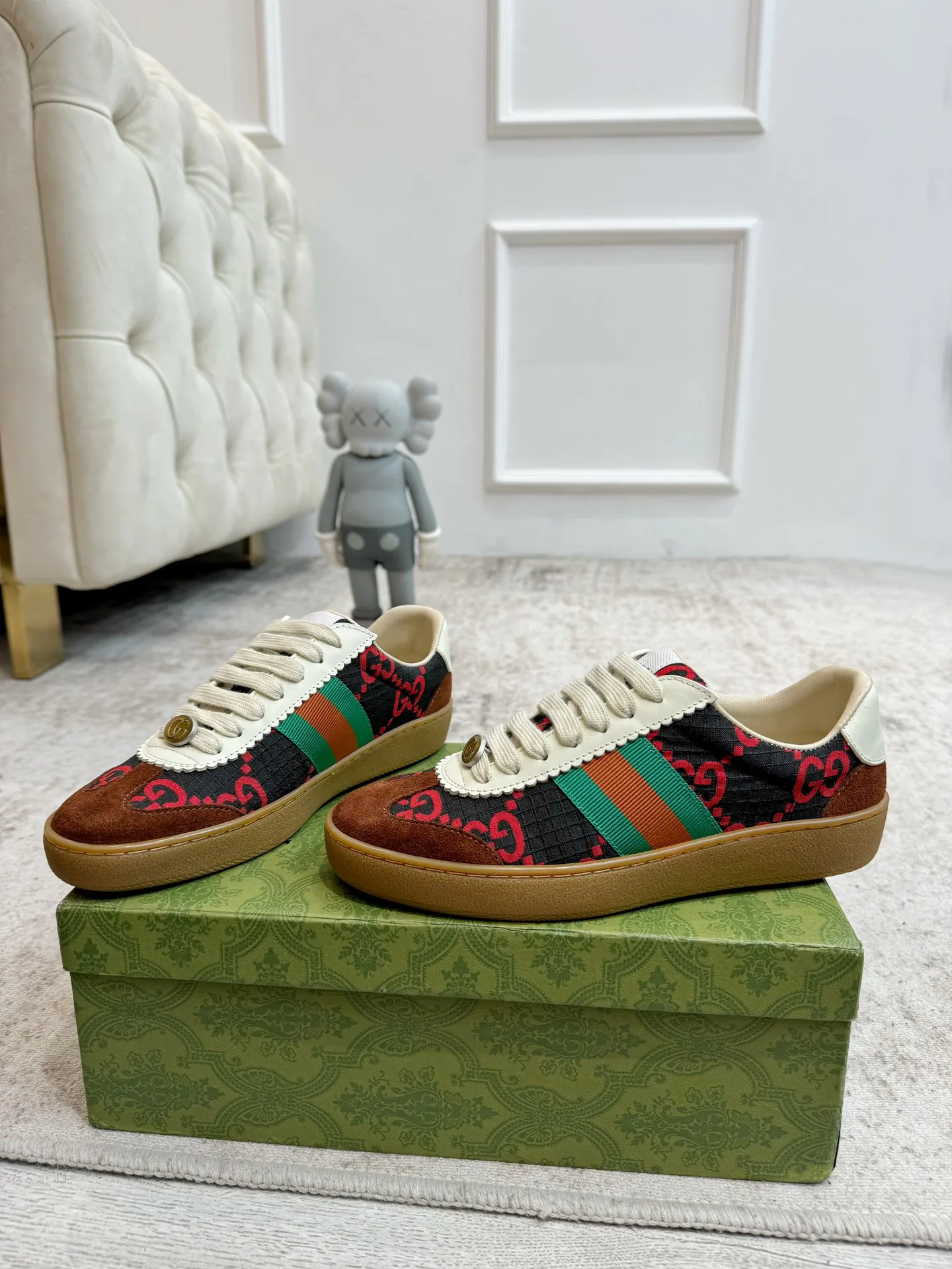 Кроссовки Женские Gucci 18765953