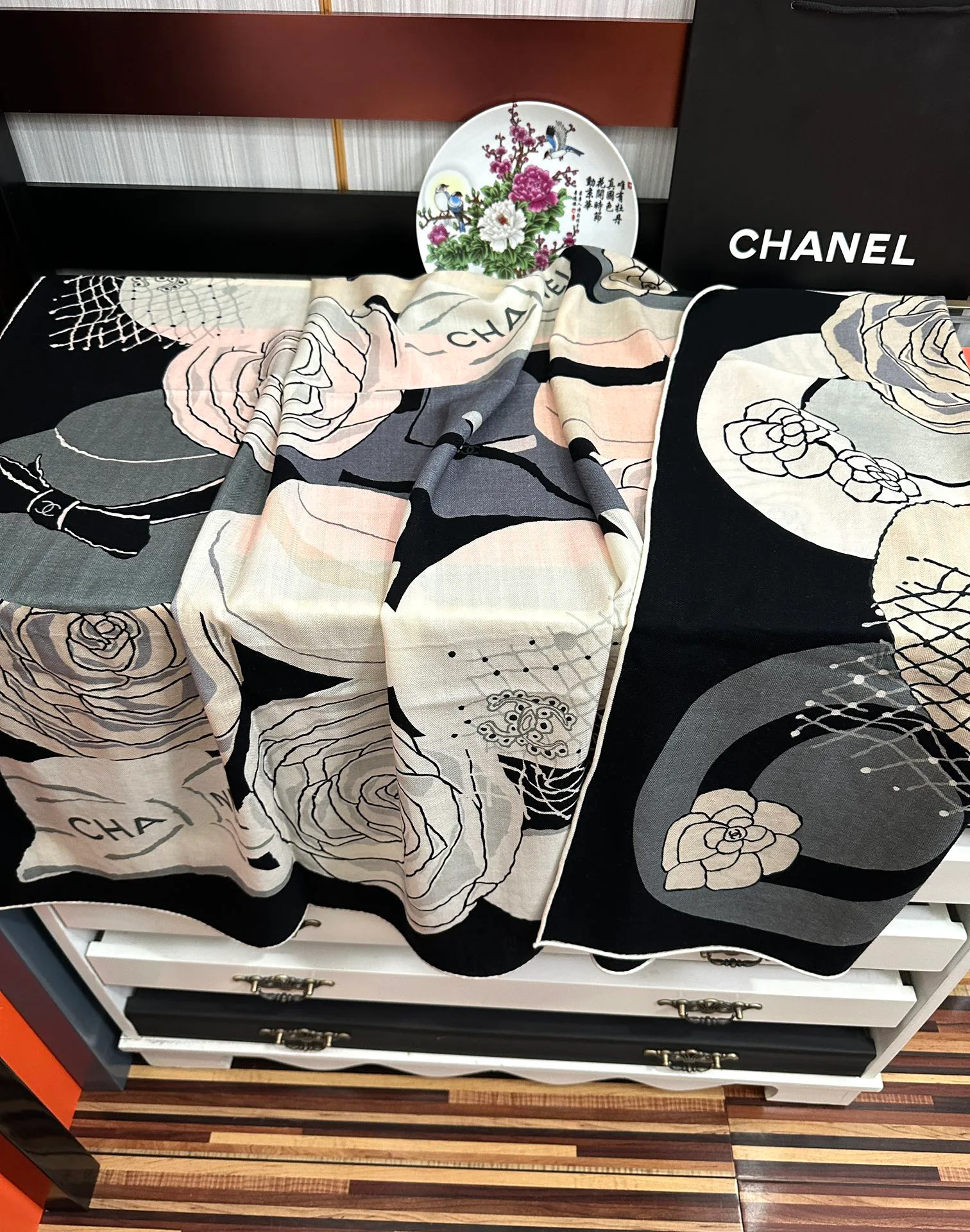 Платки Chanel 1490192
