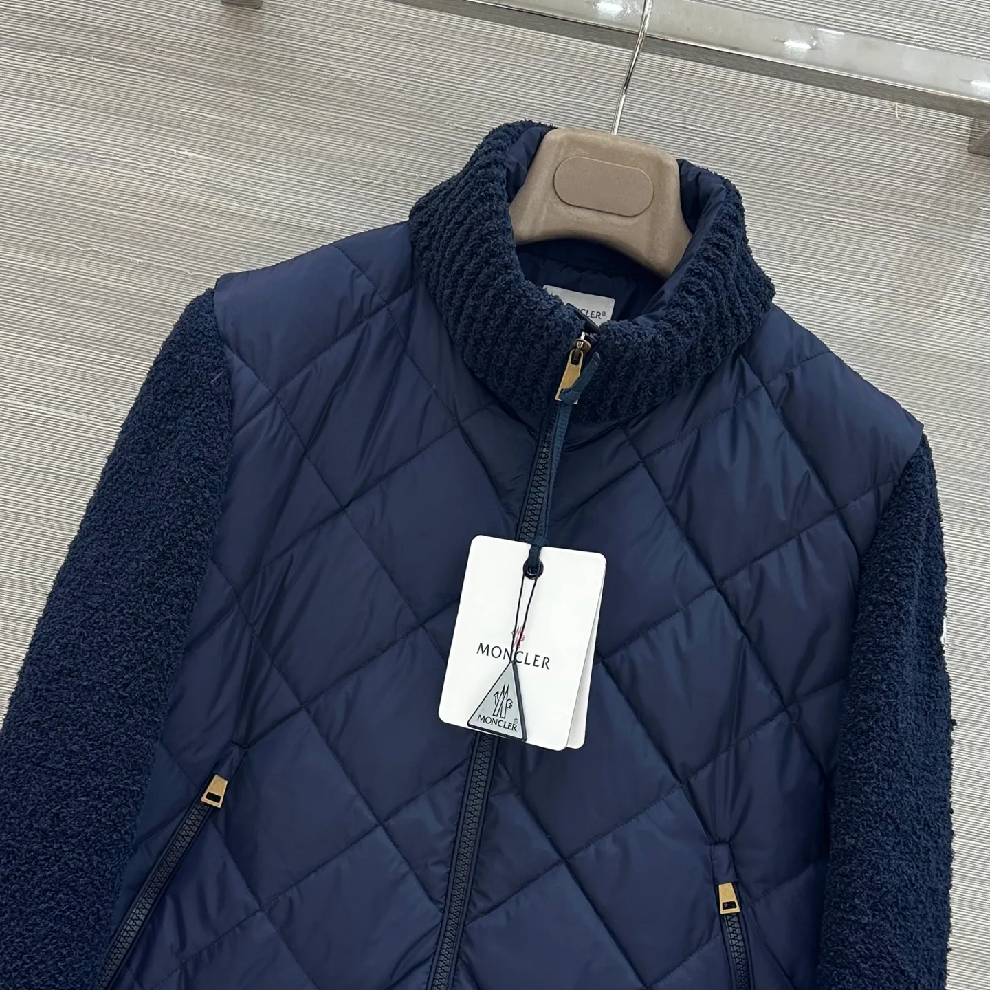 Куртки И Пуховики Женские Moncler 18175832