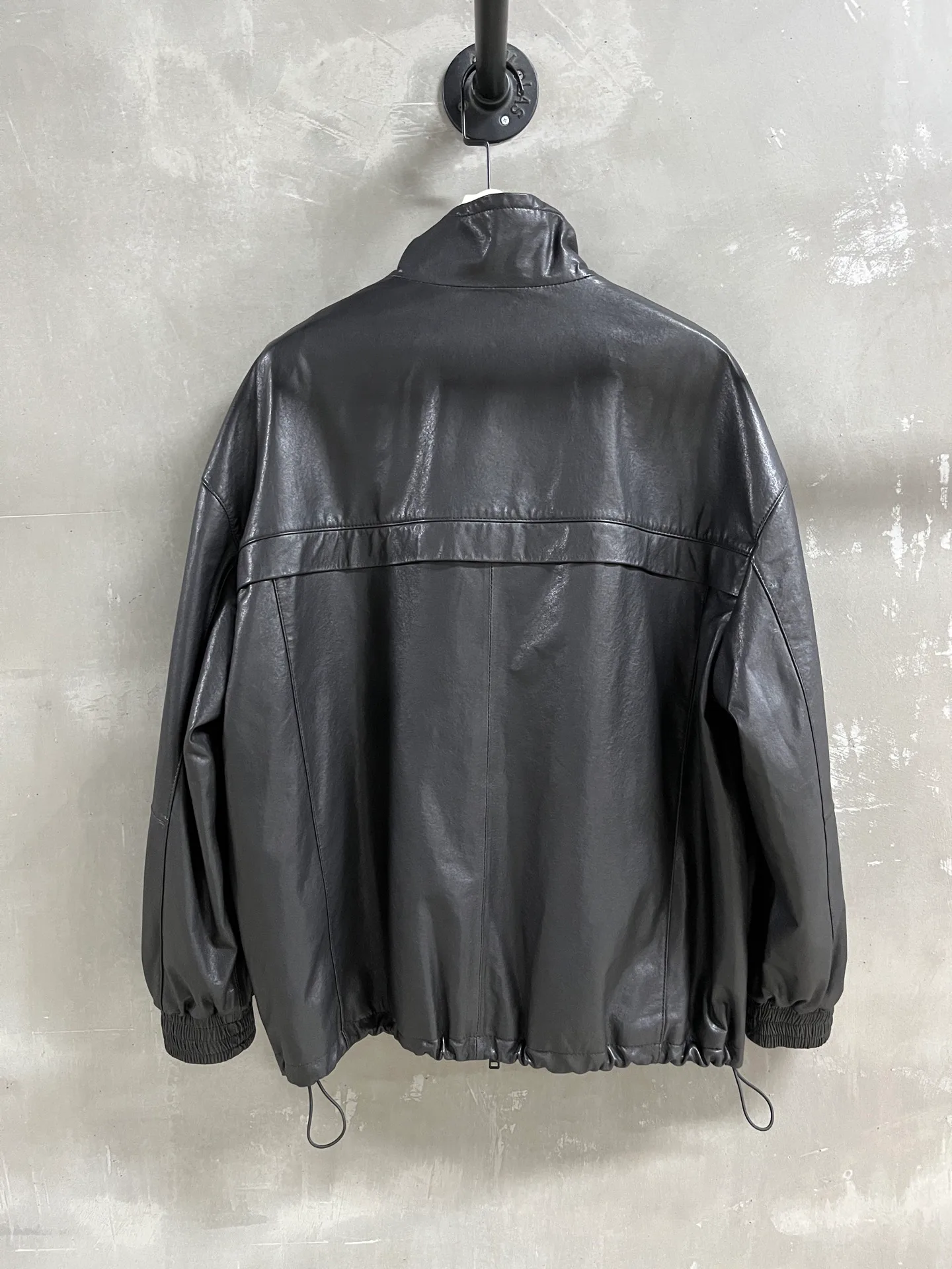 Кожаные Куртки И Дублёнки Женские Prada 18172846
