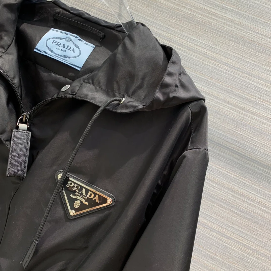 Куртки И Пуховики Женские Prada 22542